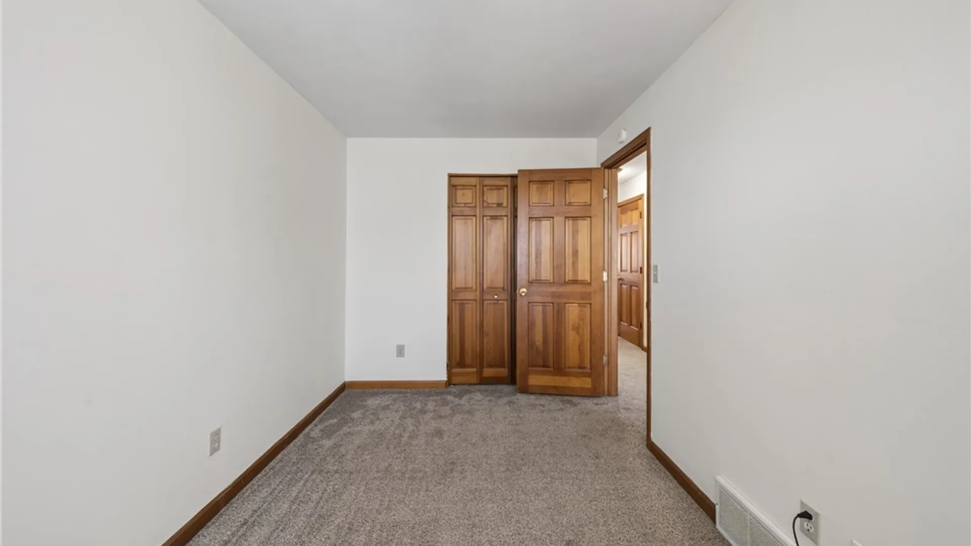 Property at 208 Oak Street, Syracuse, NY 13203 21