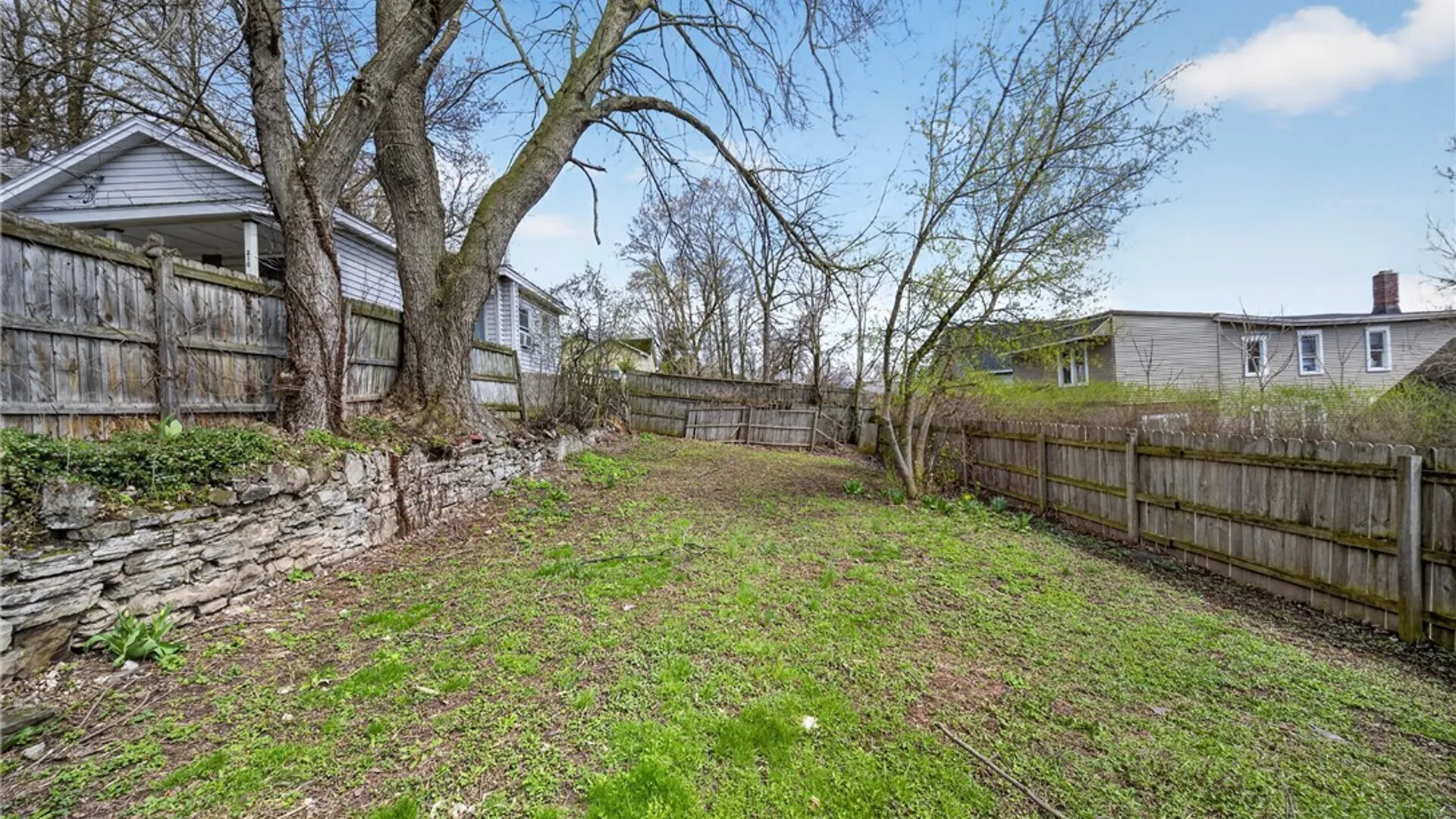 Property at 208 Oak Street, Syracuse, NY 13203 35