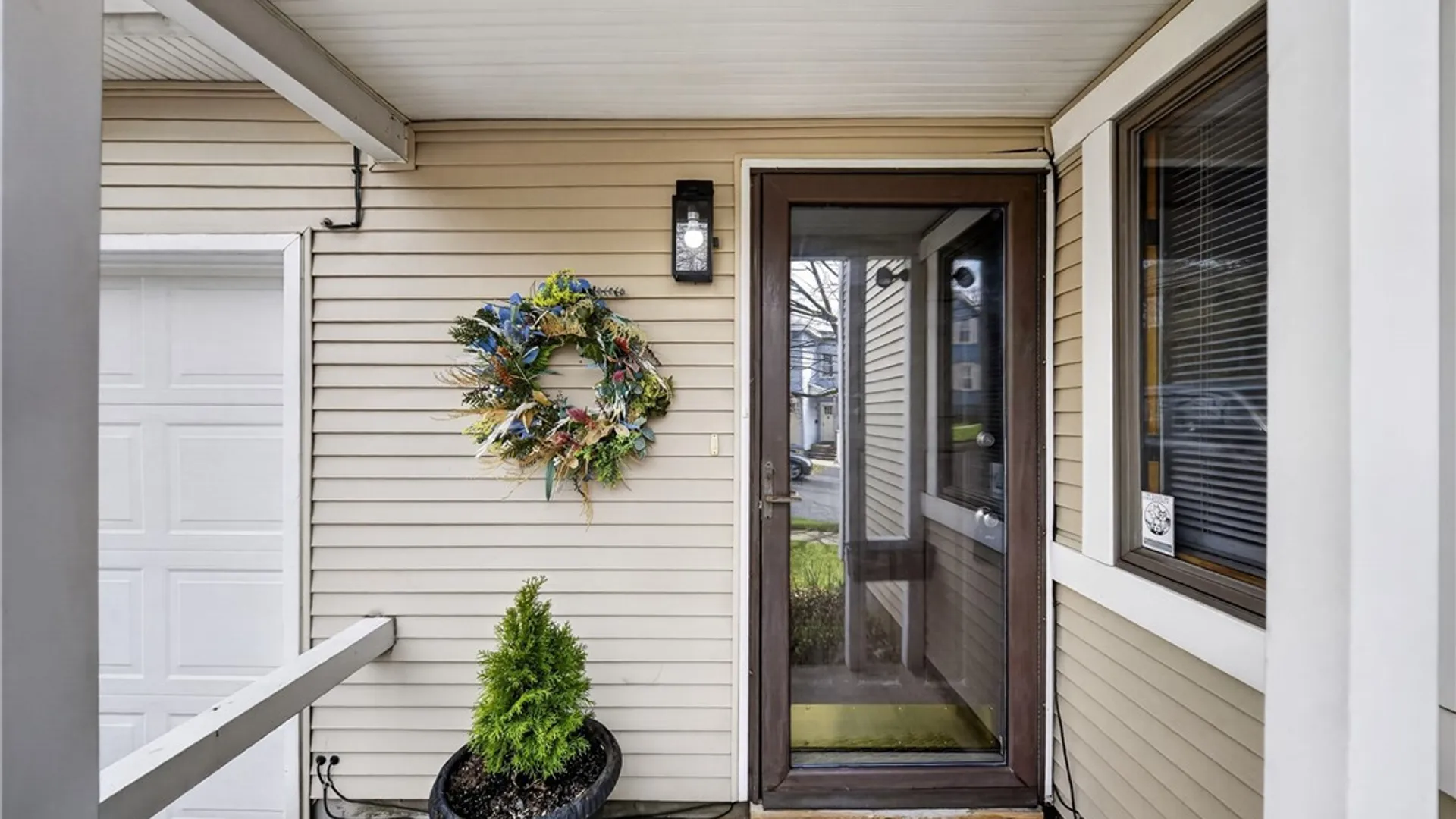 Property at 208 Oak Street, Syracuse, NY 13203 5