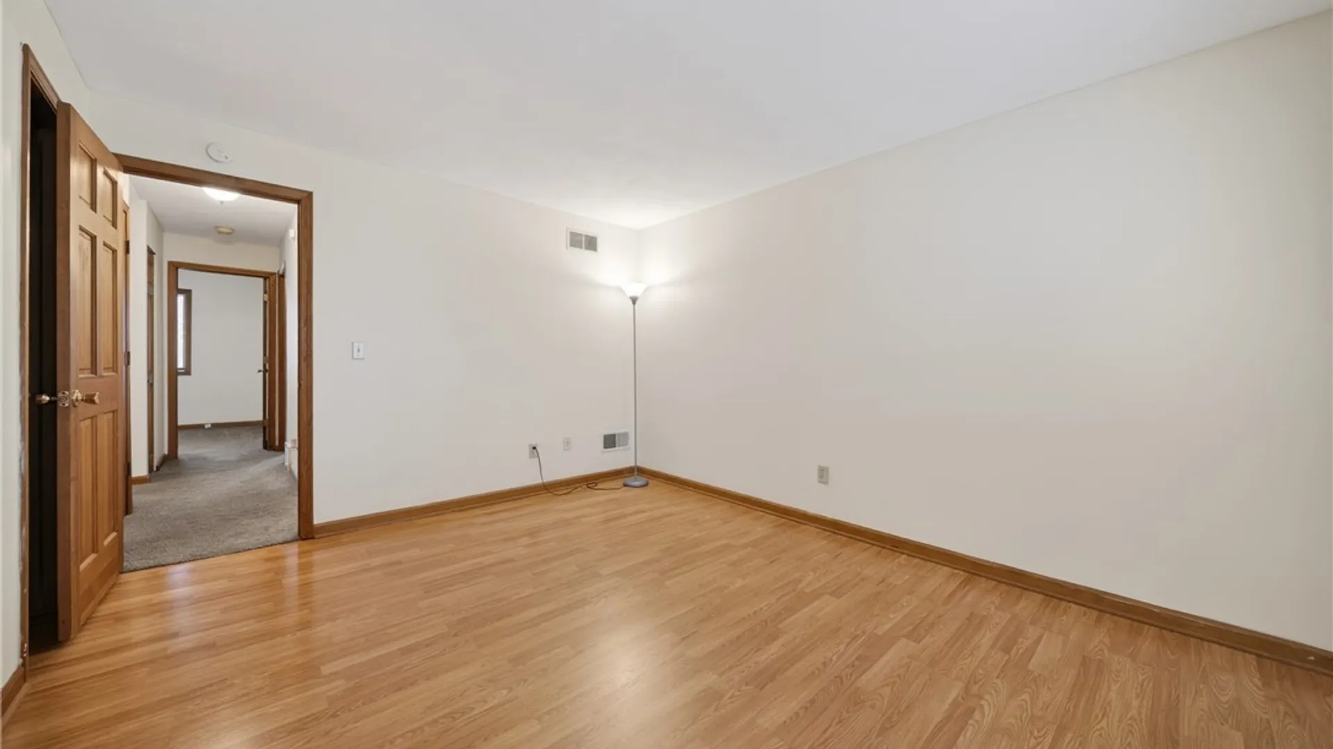 Property at 208 Oak Street, Syracuse, NY 13203 6