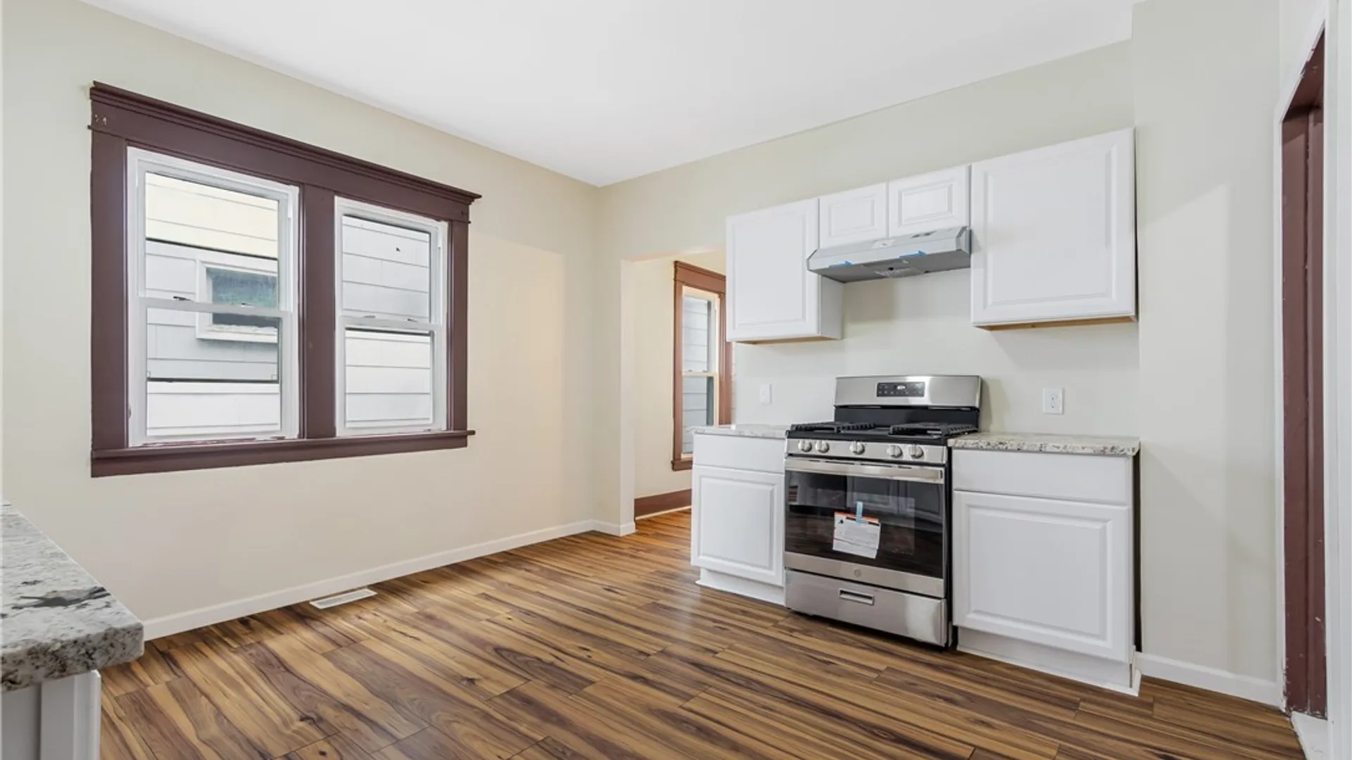 Property at 25 Hartman Place, Buffalo, NY 14207 11