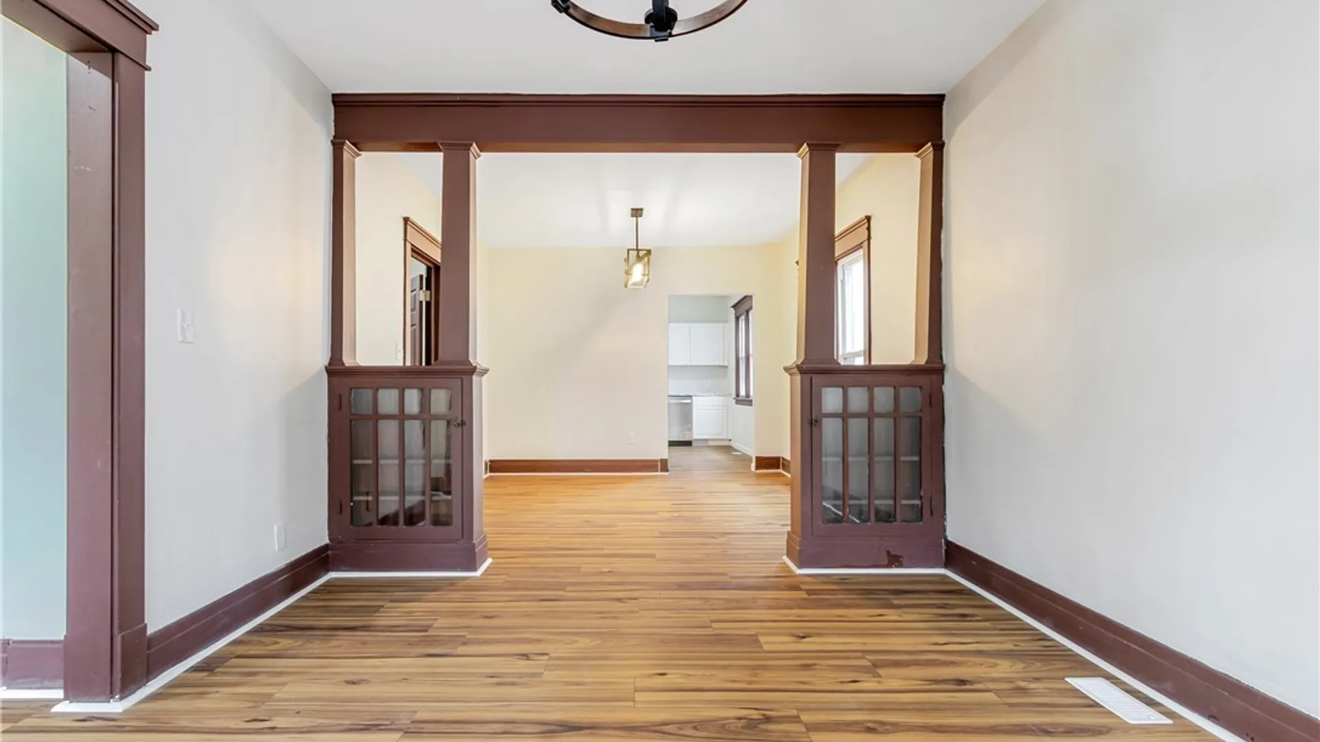 Property at 25 Hartman Place, Buffalo, NY 14207 4