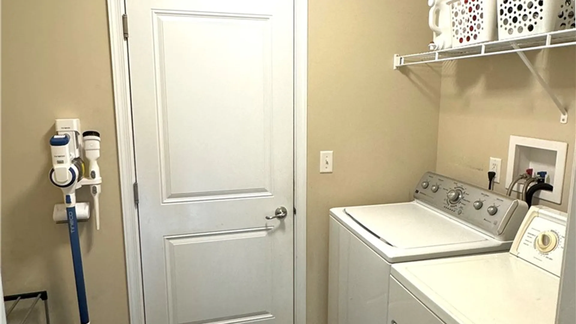 Property at 48 Willow Bridge, Penfield, NY 14526 12