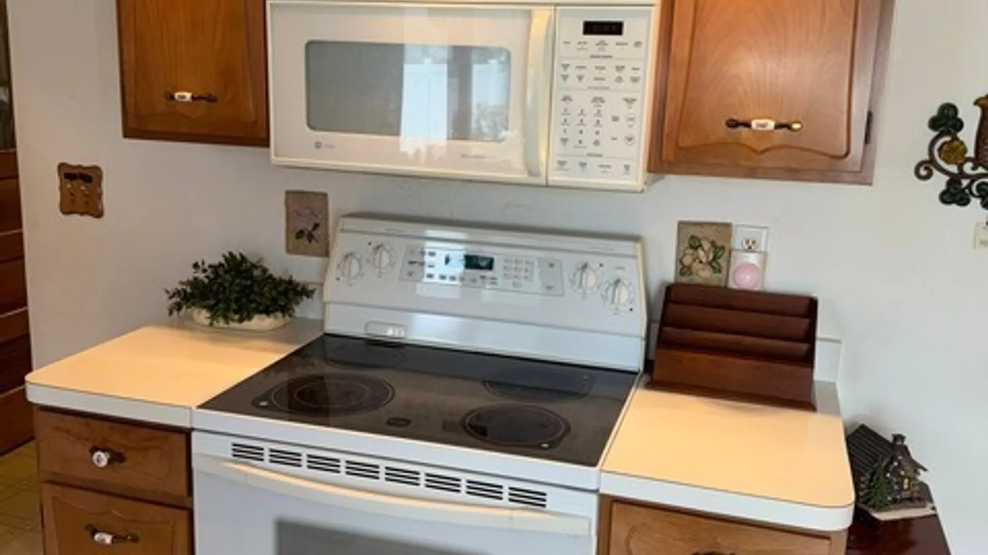 Property at 501 Chestnut Street, Clay, NY 13212 9