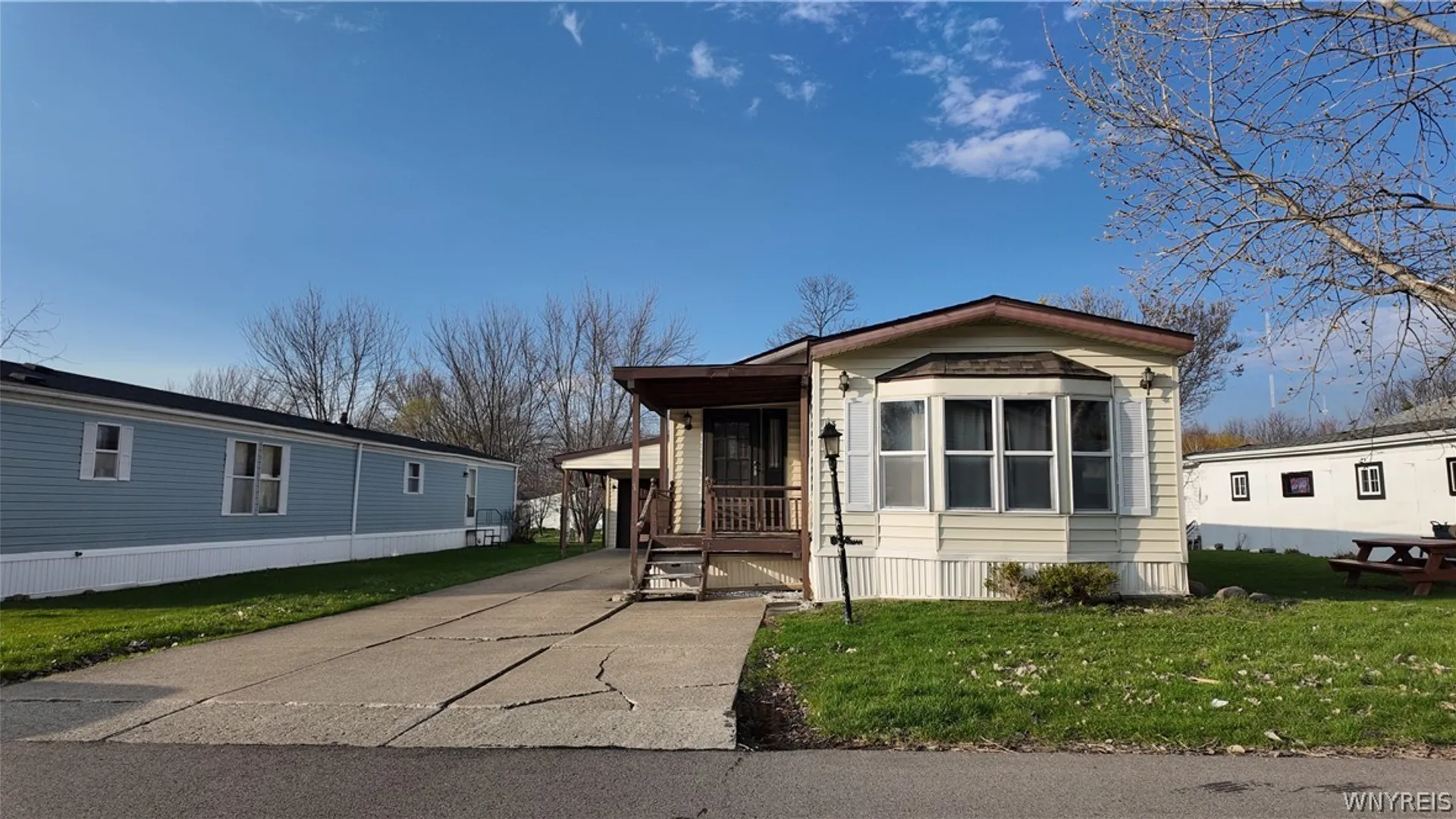 Property at 13 Rippleway Drive, Hamburg, NY 14075 19