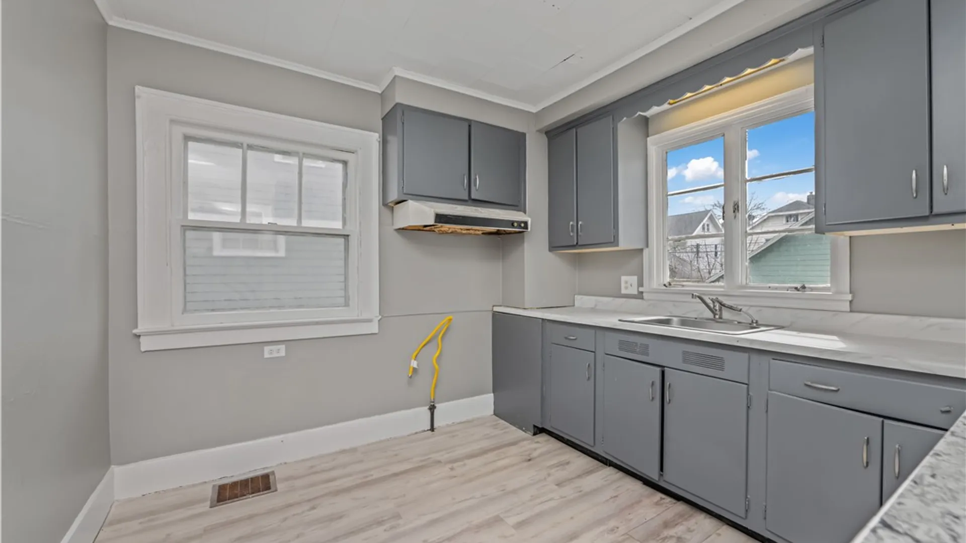 Property at 961 Arnett Boulevard, Rochester, NY 14619 10