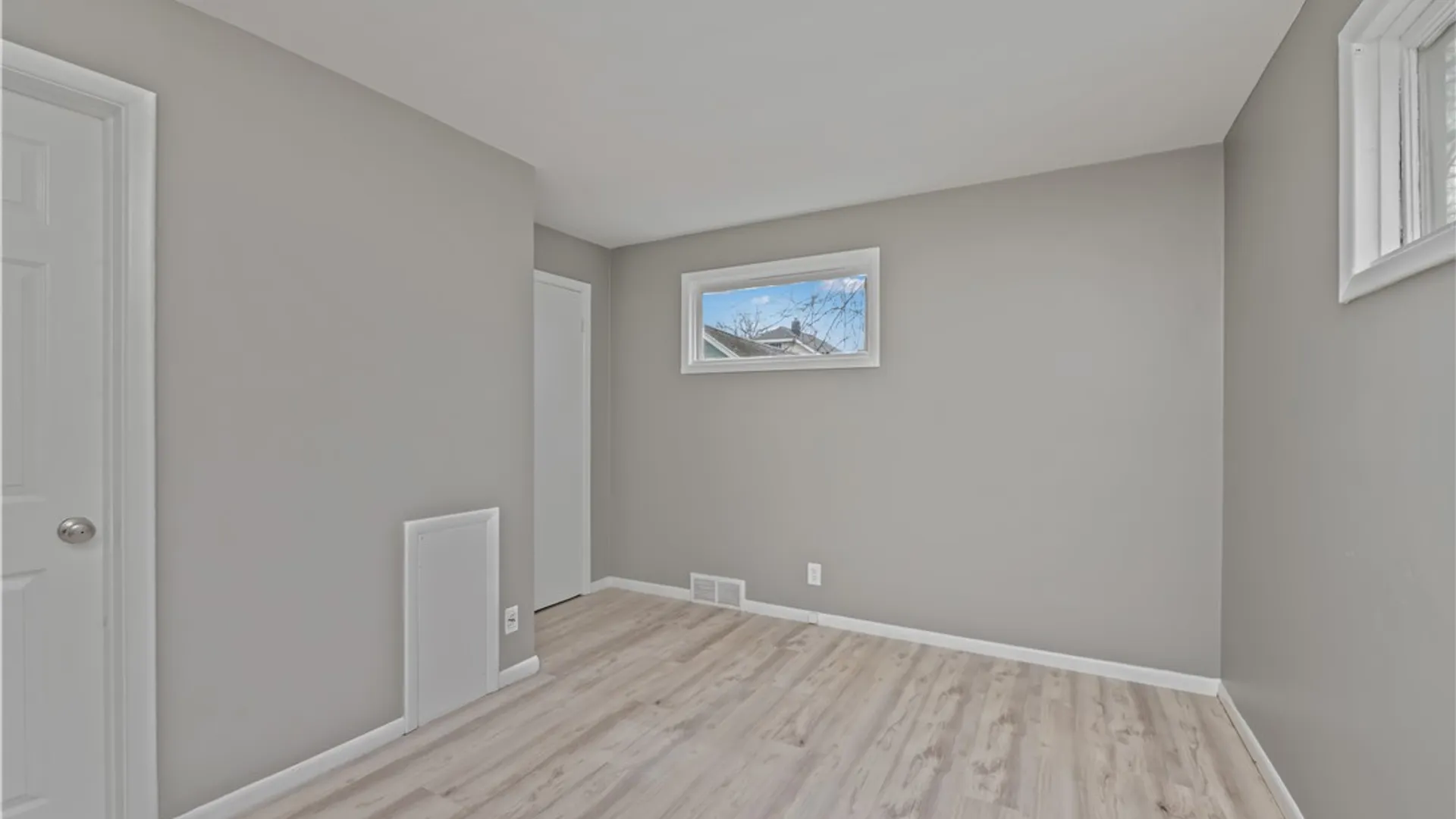Property at 961 Arnett Boulevard, Rochester, NY 14619 14