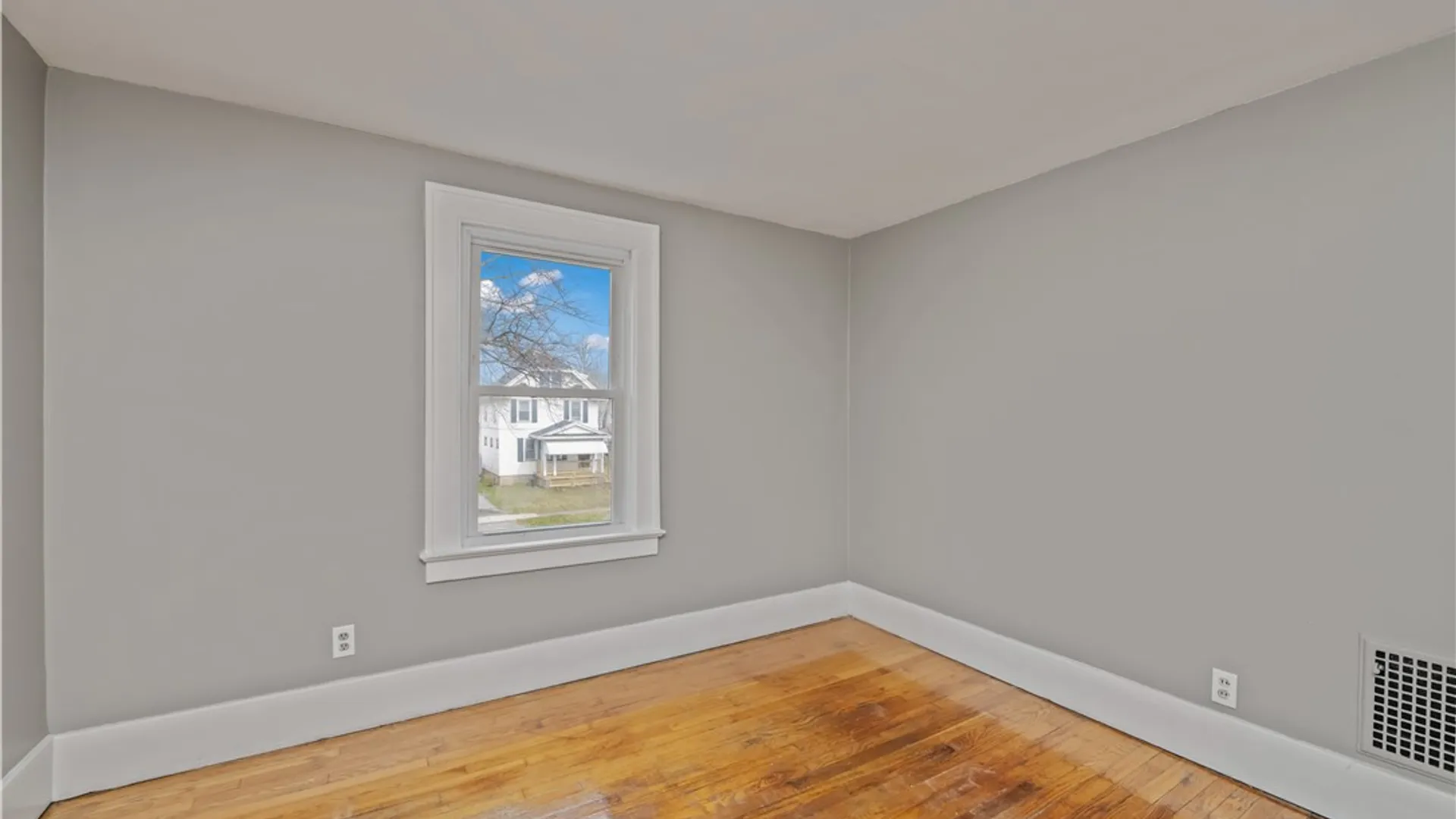 Property at 961 Arnett Boulevard, Rochester, NY 14619 19