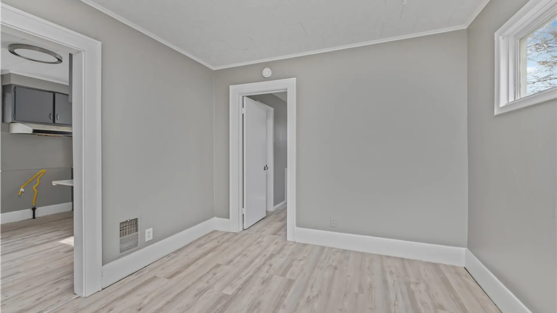 Property at 961 Arnett Boulevard, Rochester, NY 14619 8