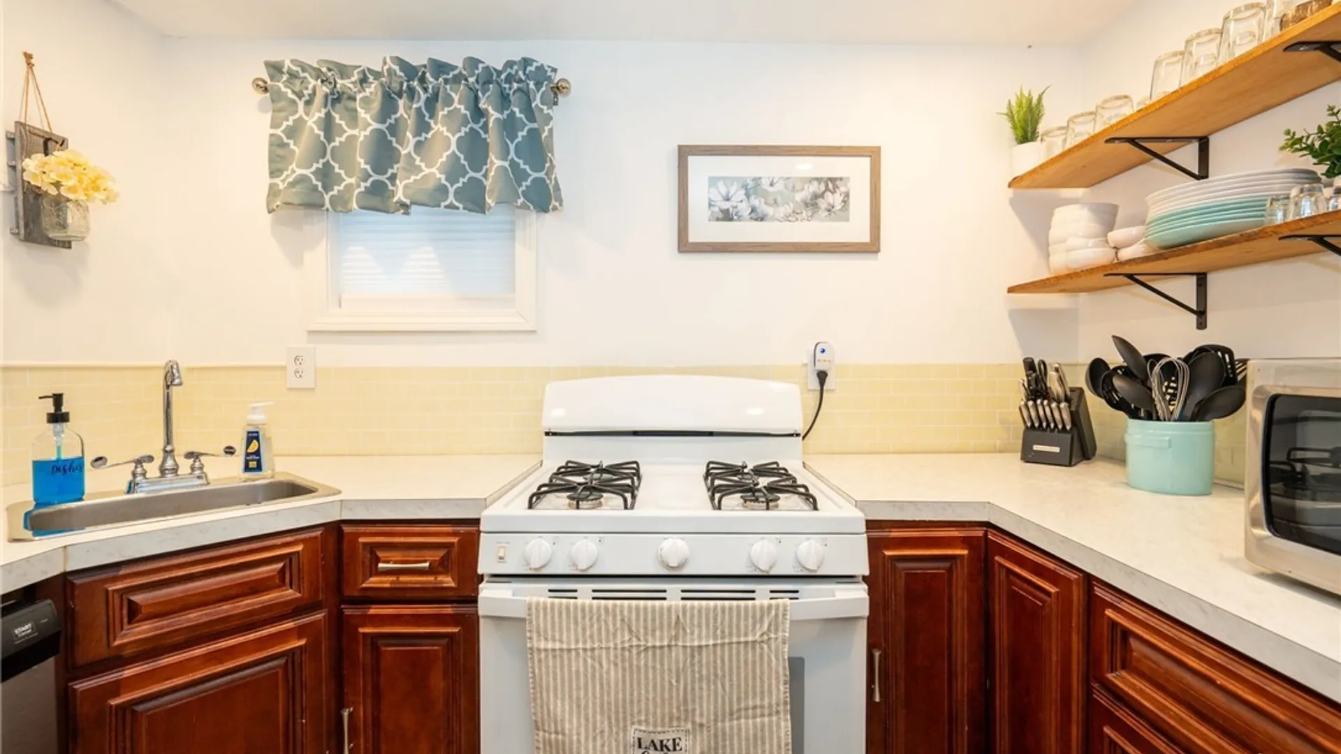 Property at 448 Alfred Avenue, Evans, NY 14006 15