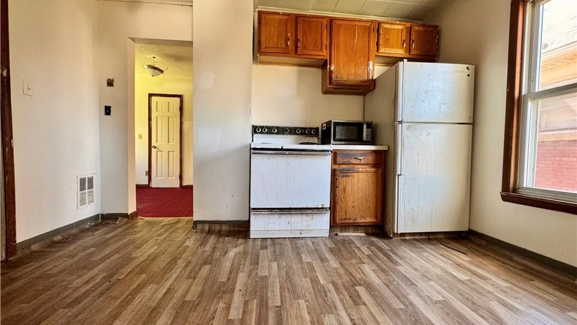 Property at 2022 La Salle Avenue, Niagara Falls, NY 14301 9