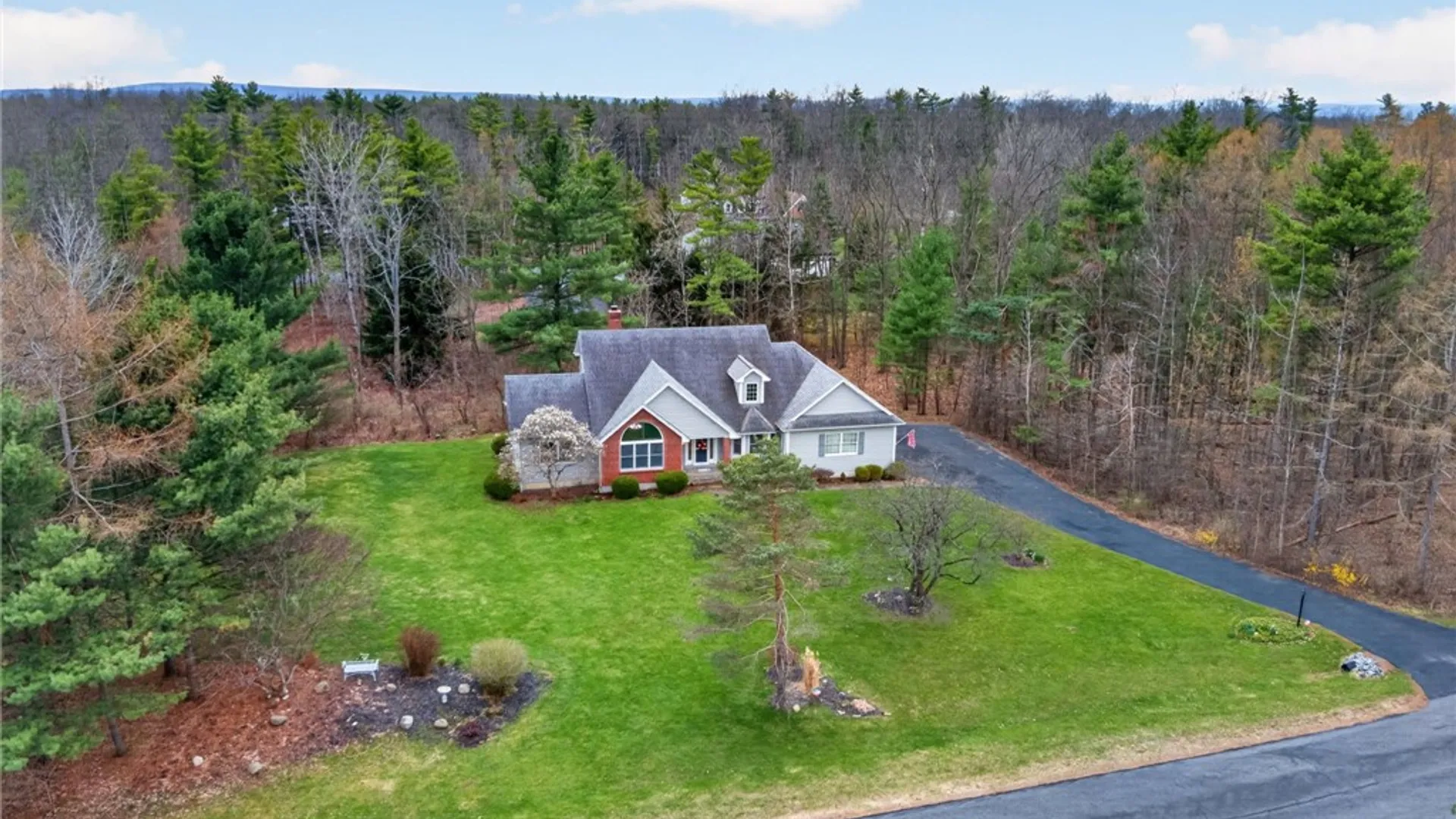 Property at 5 Arrowood Lane, Lansing, NY 14850 30