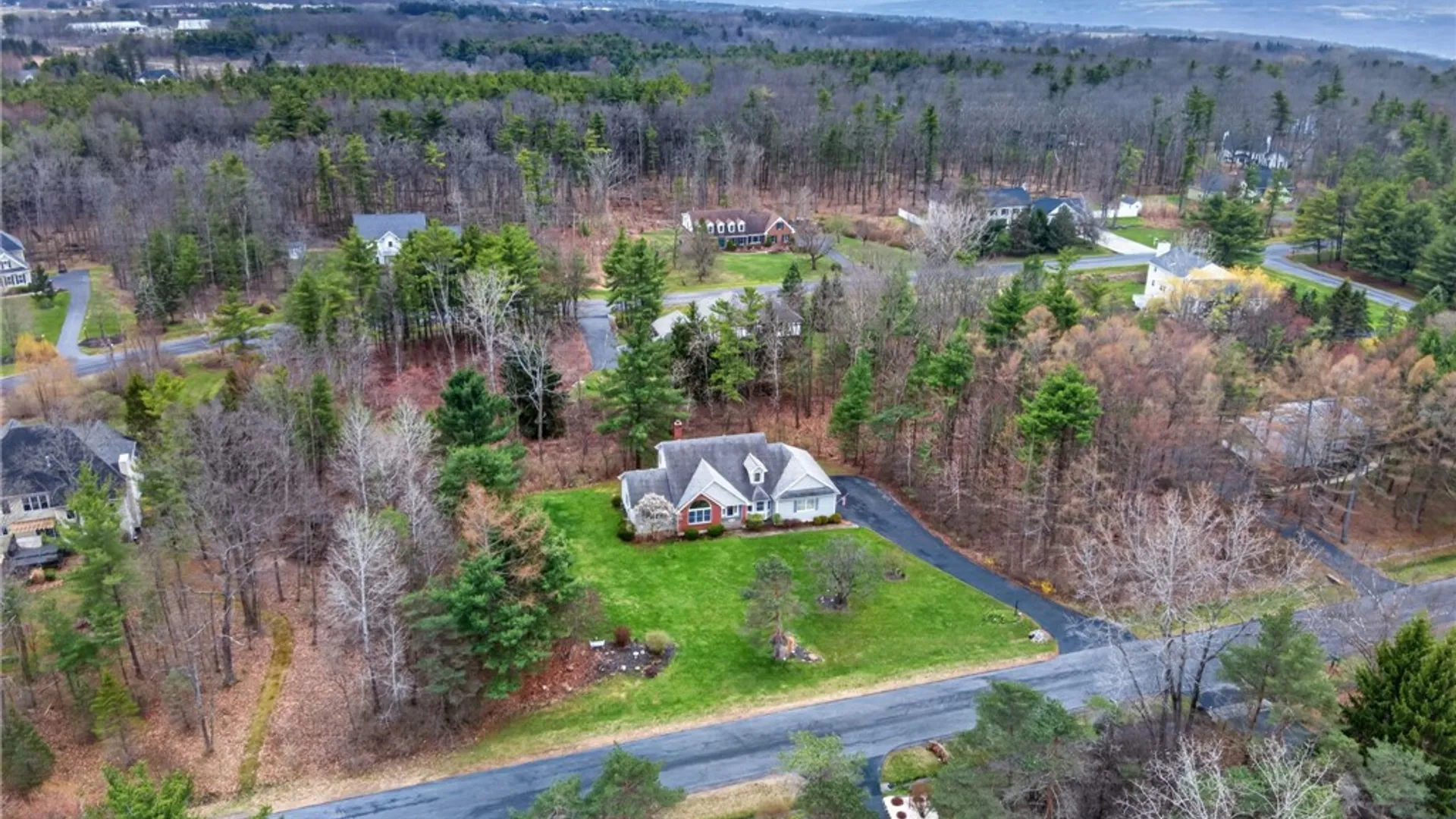 Property at 5 Arrowood Lane, Lansing, NY 14850 31