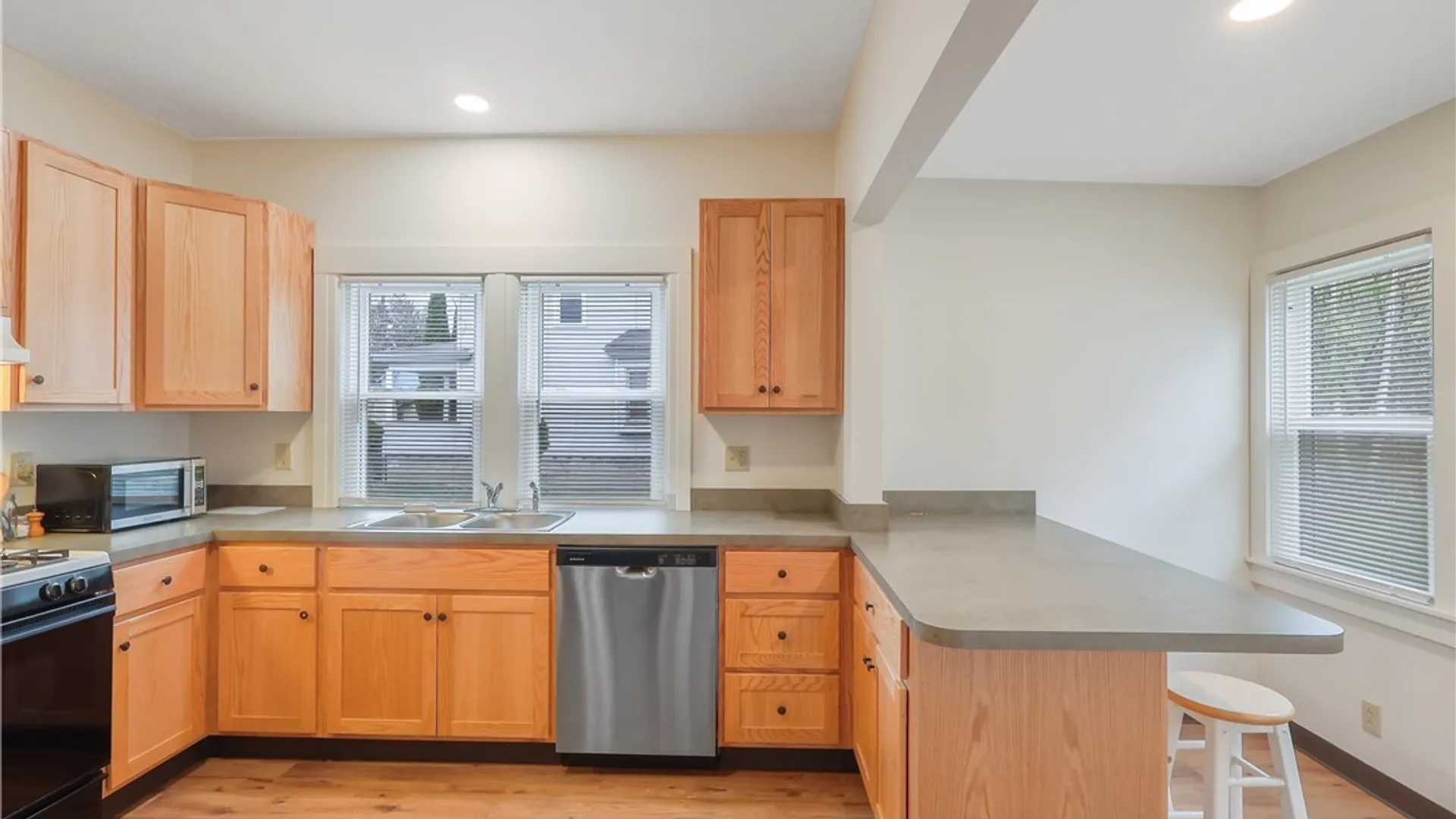 Property at 209 Richfield Avenue, Syracuse, NY 13205 13