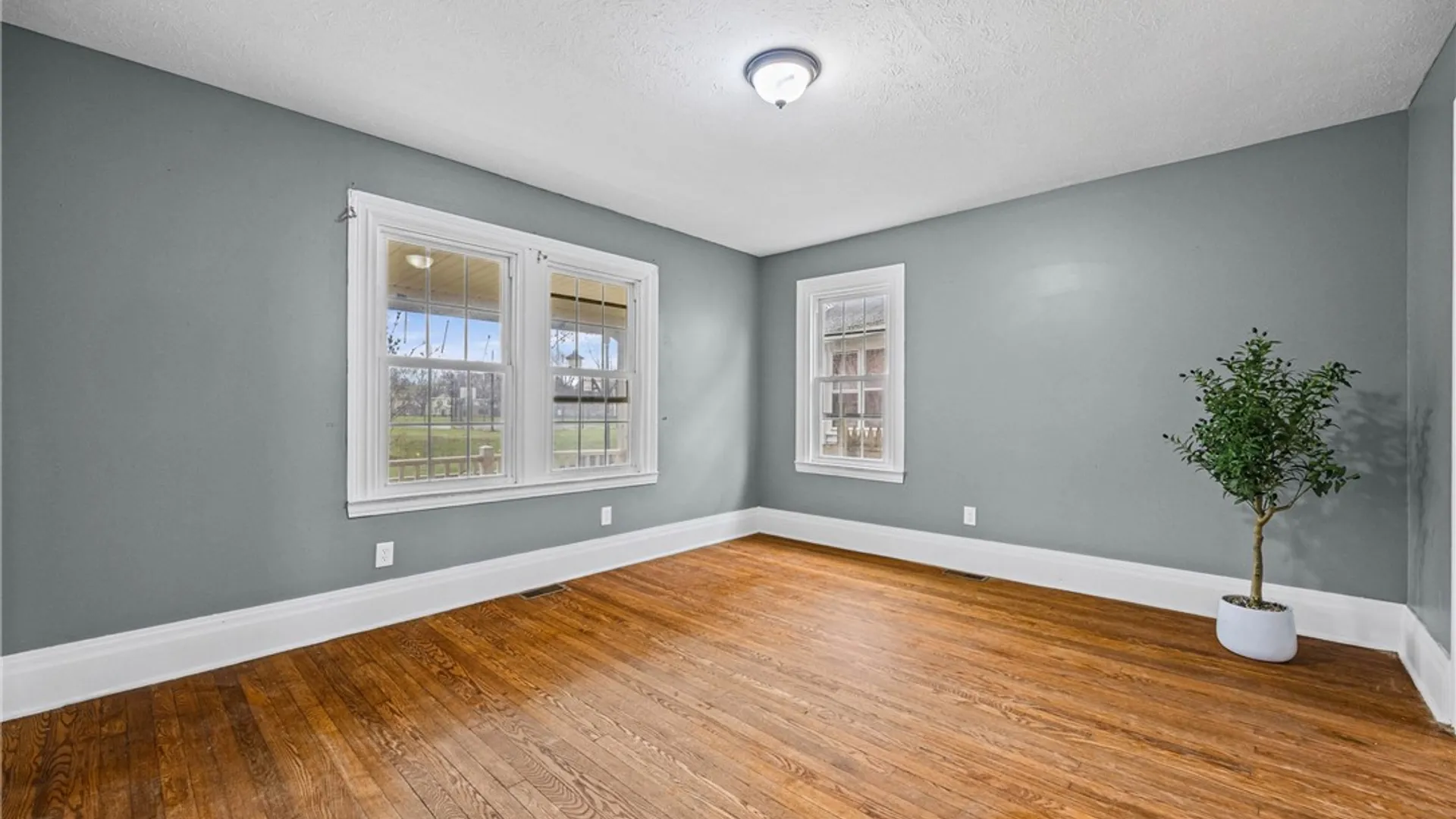 Property at 682 Frost Avenue, Rochester, NY 14611 9
