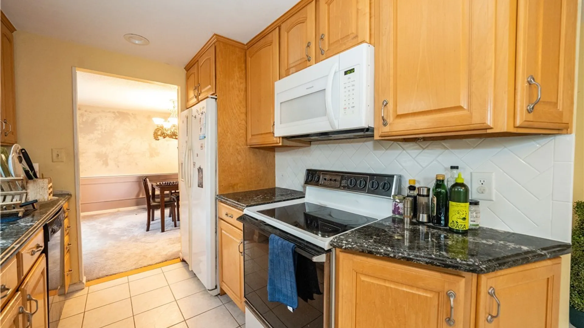 Property at 171 Oakbrook Drive, Amherst, NY 14221 11