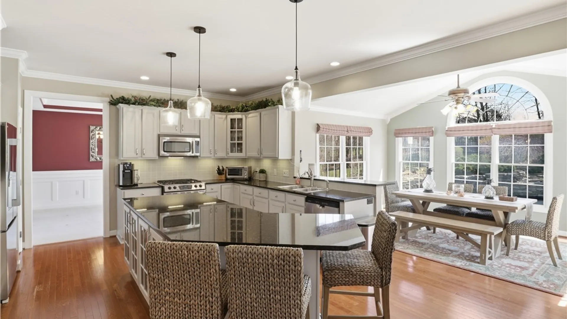 Property at 5 Kingfisher Court, Orchard Park, NY 14127 11