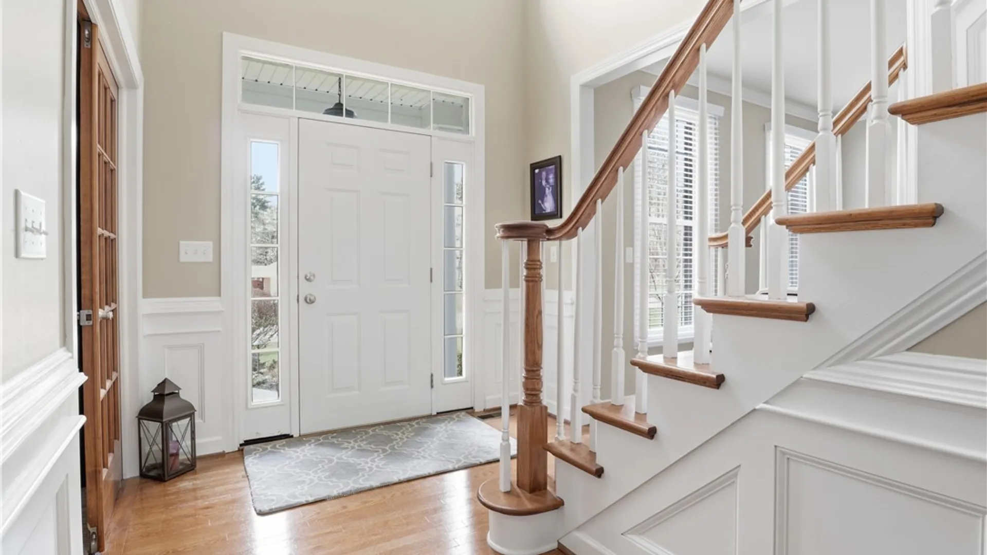 Property at 5 Kingfisher Court, Orchard Park, NY 14127 3