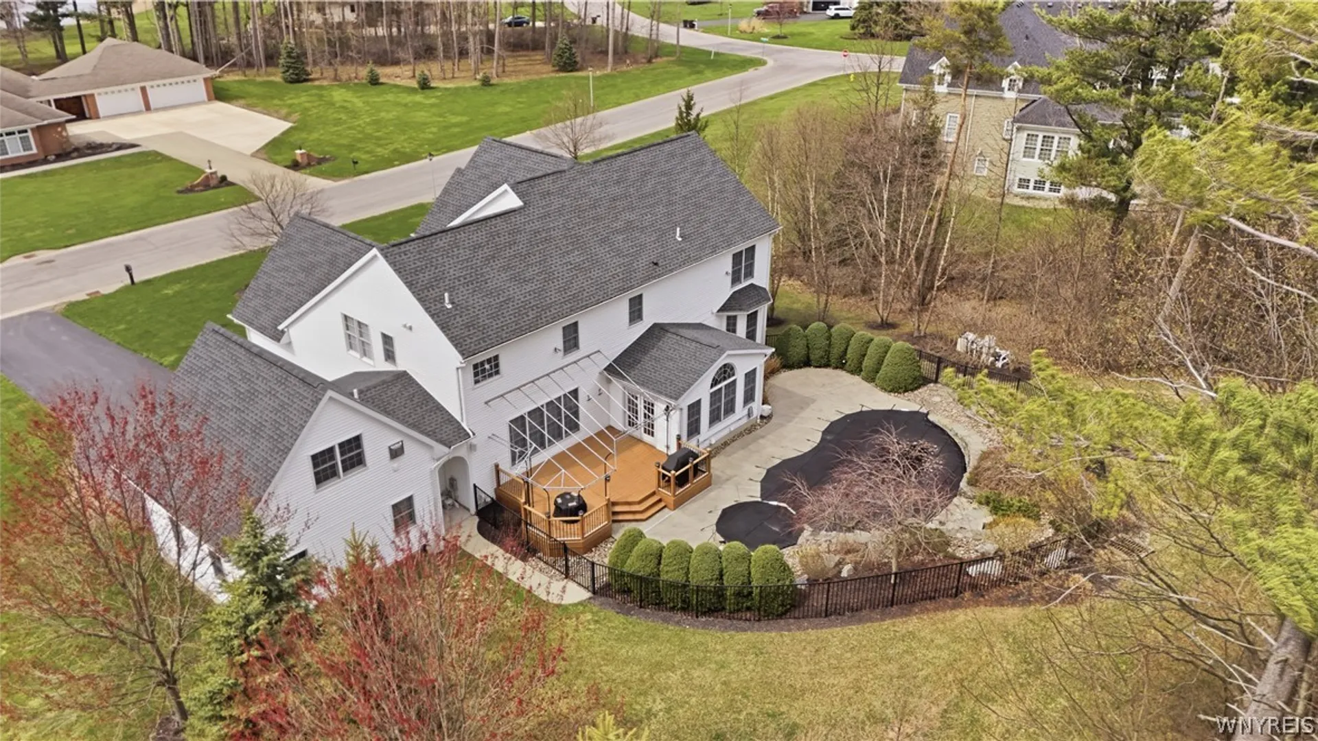 Property at 5 Kingfisher Court, Orchard Park, NY 14127 38