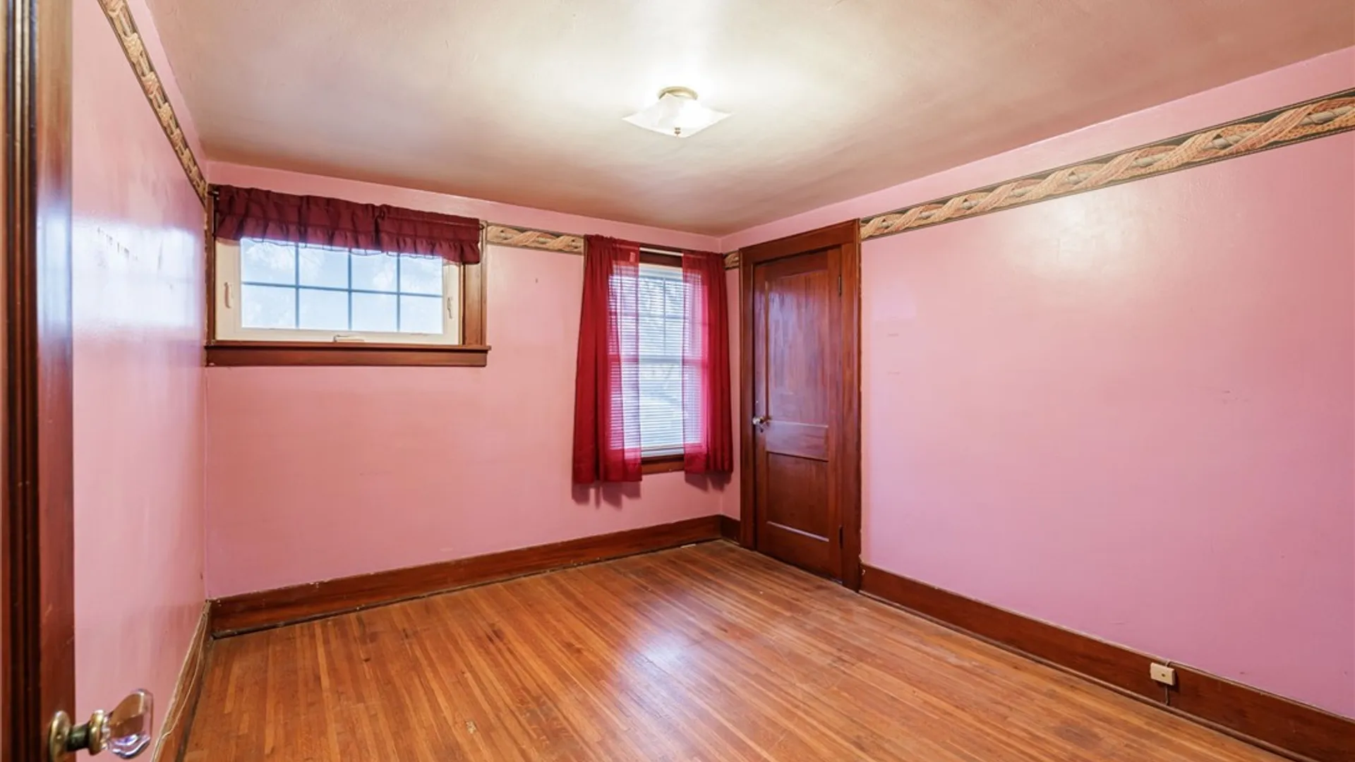 Property at 22 Grassmere Park, Rochester, NY 14612 21