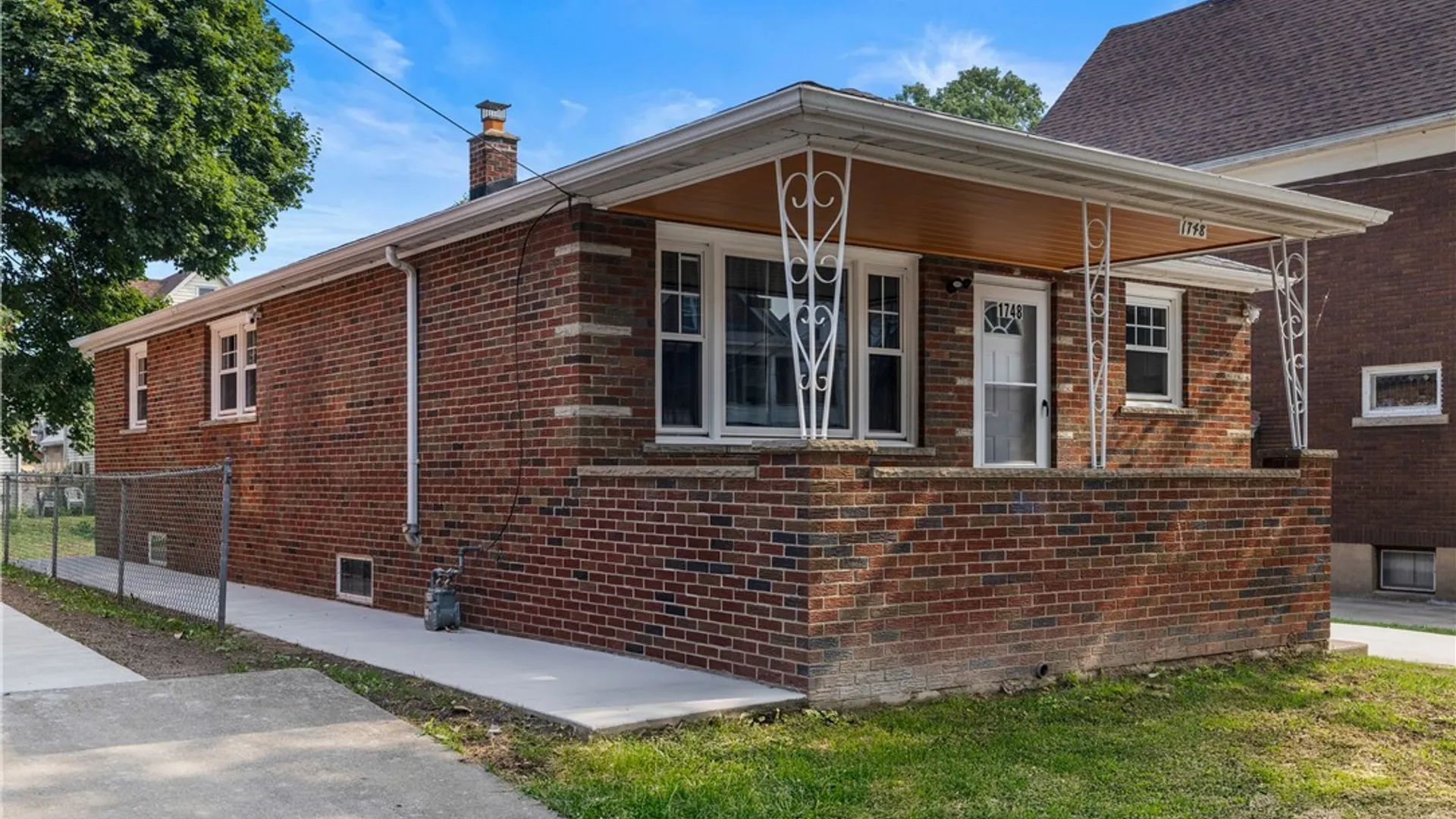 Property at 1748 Welch Avenue, Niagara Falls, NY 14303 4