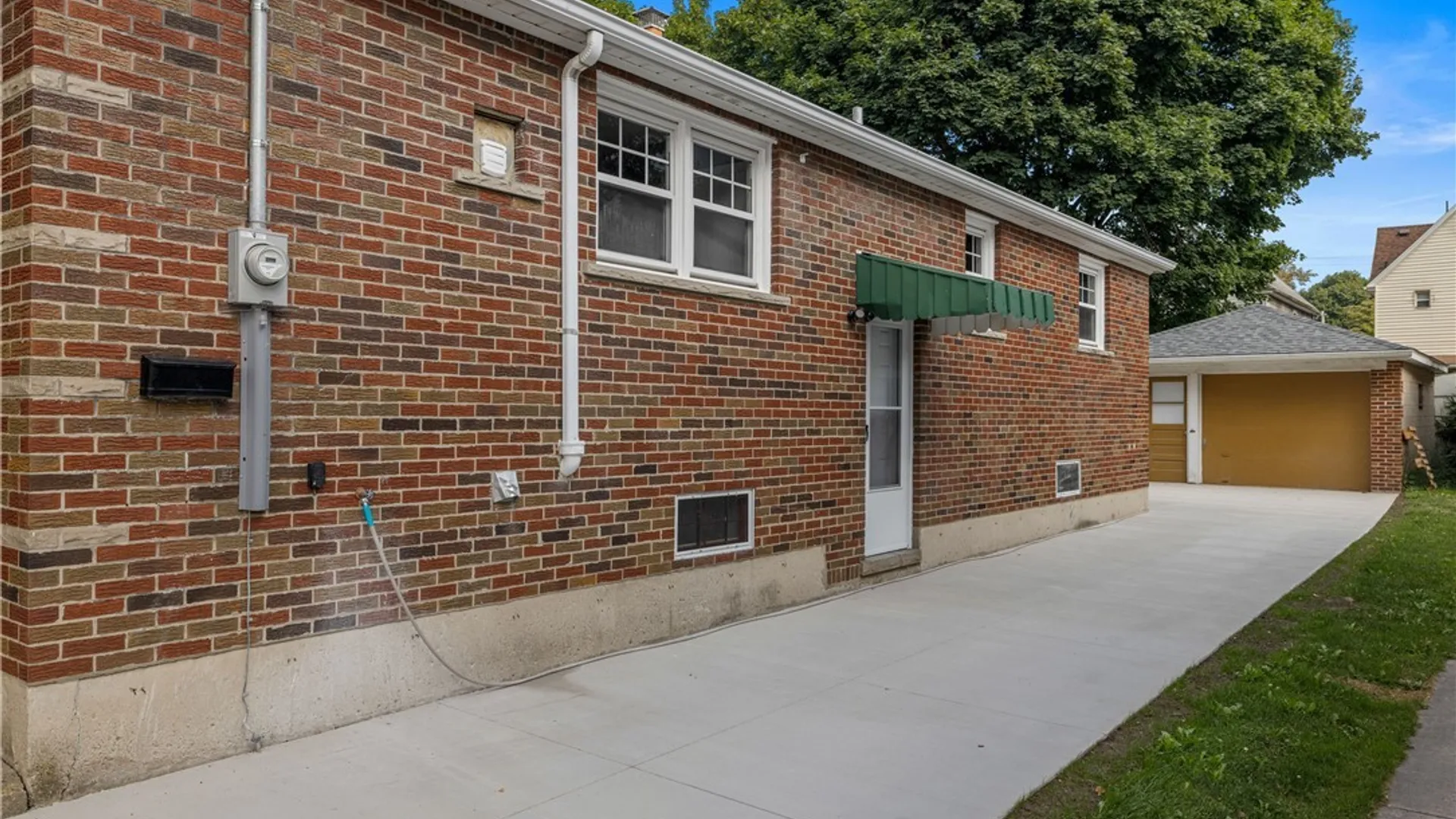 Property at 1748 Welch Avenue, Niagara Falls, NY 14303 9