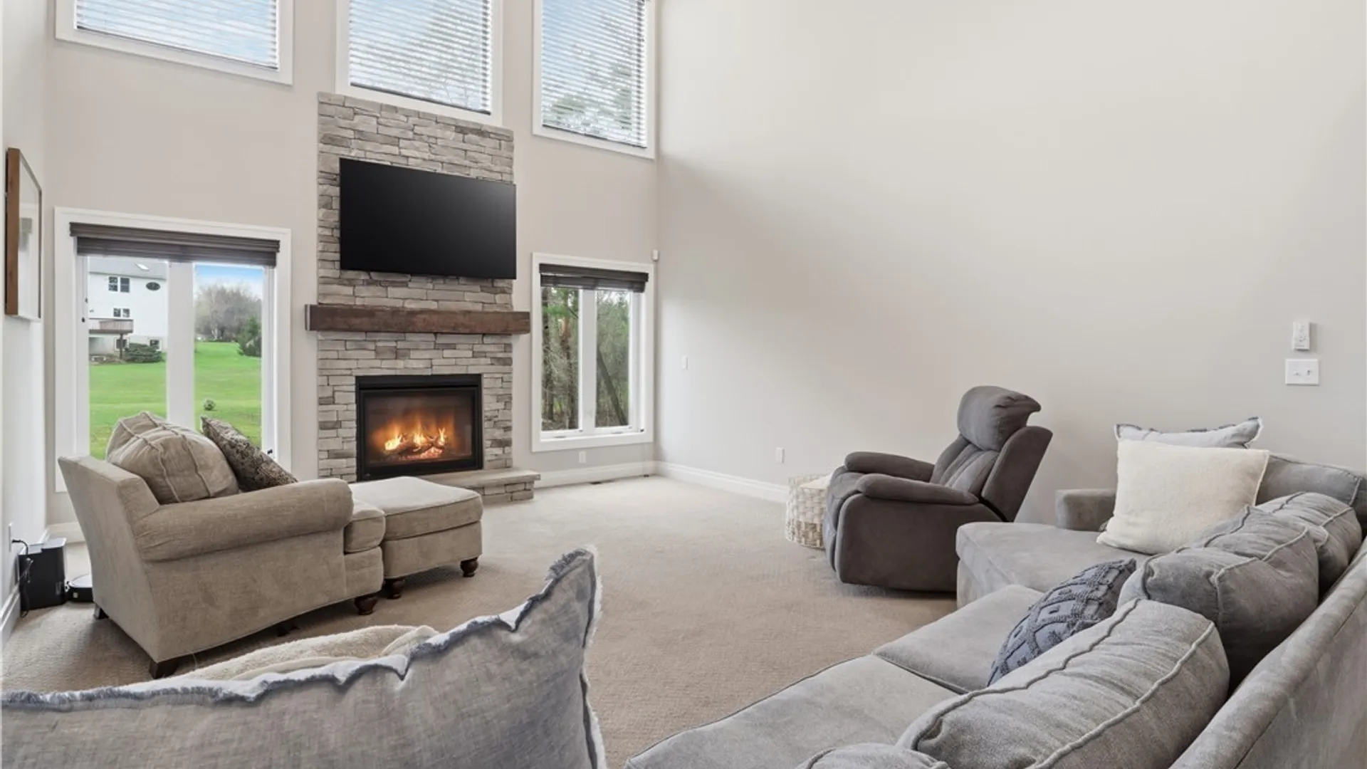 Property at 17 Woodthrush, Orchard Park, NY 14127 18