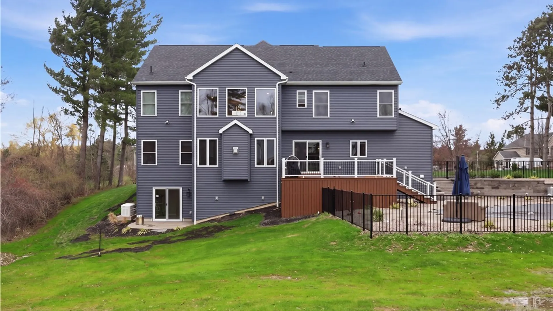 Property at 17 Woodthrush, Orchard Park, NY 14127 44