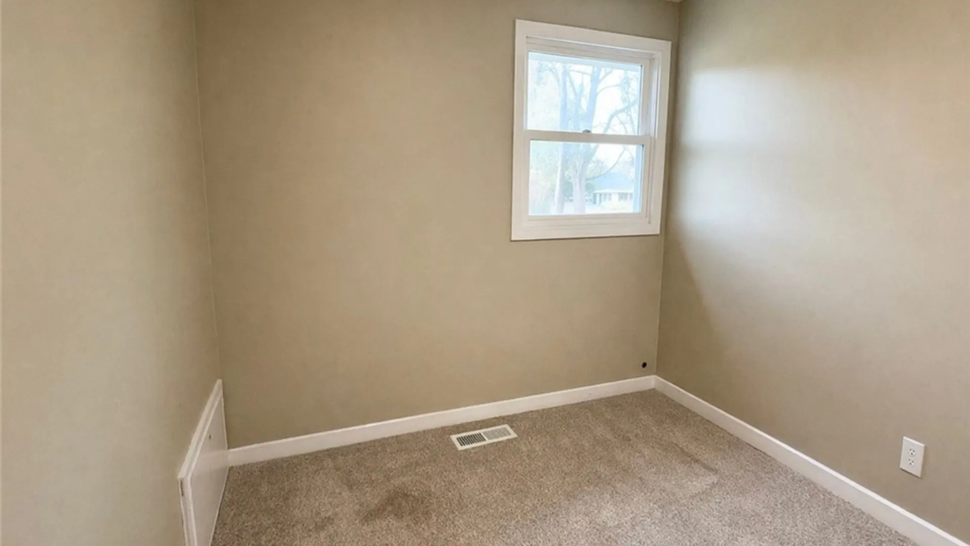 Property at 114 Colonel Drive, Rome, NY 13440 20