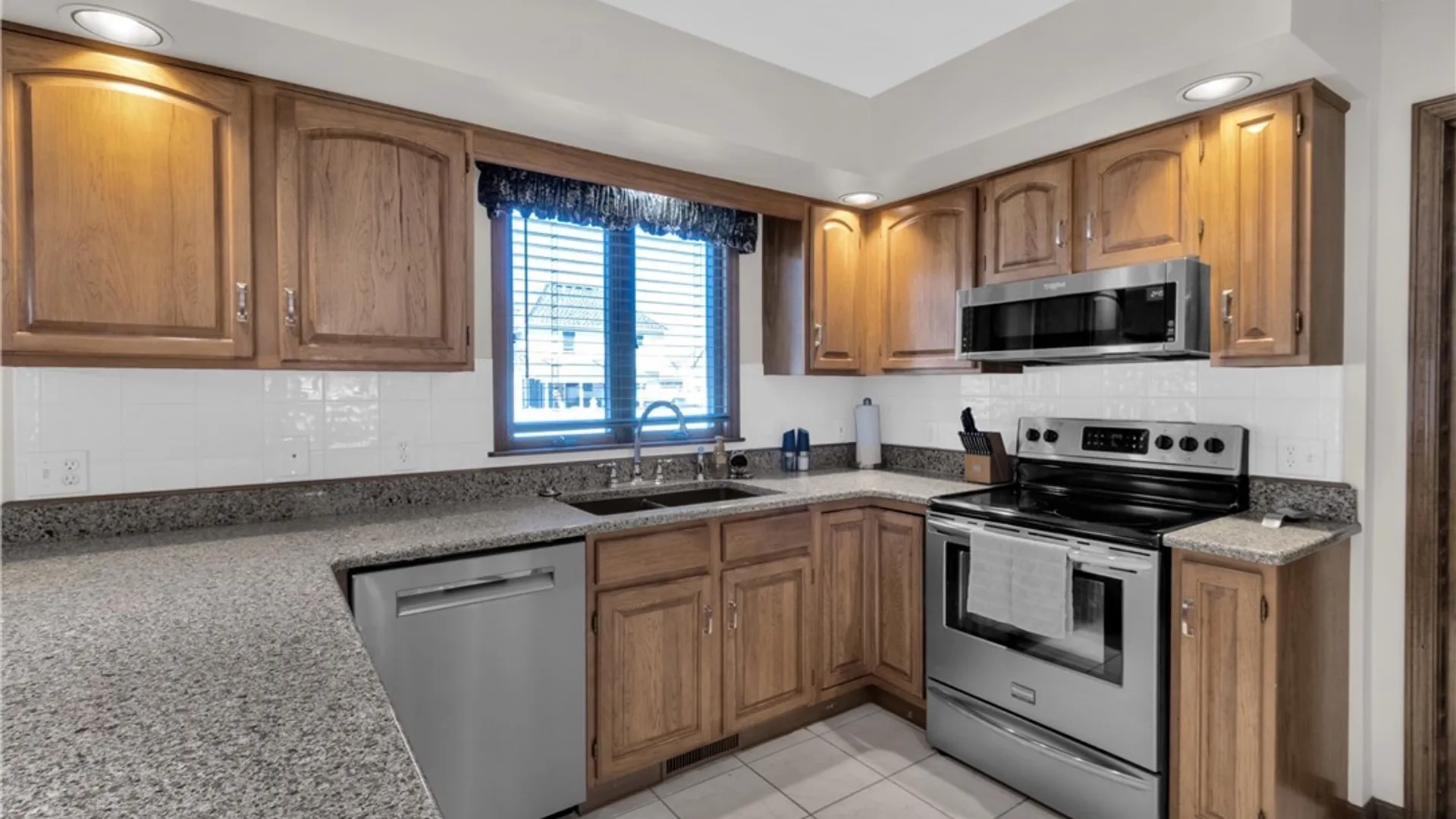 Property at 3319 Blossom Lane, Wheatfield, NY 14120 13