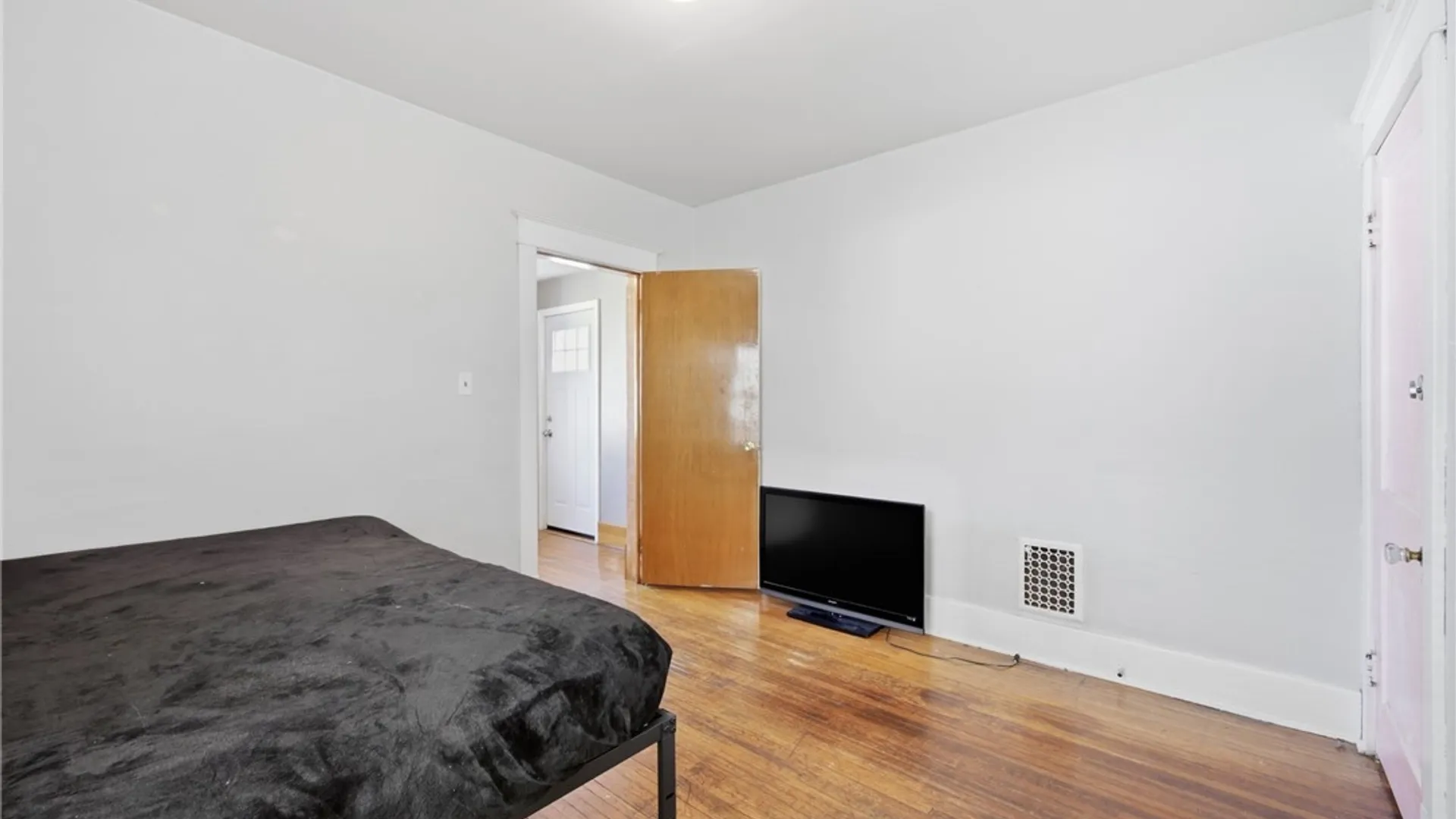 Property at 208 Lisbon Avenue, Buffalo, NY 14215 38