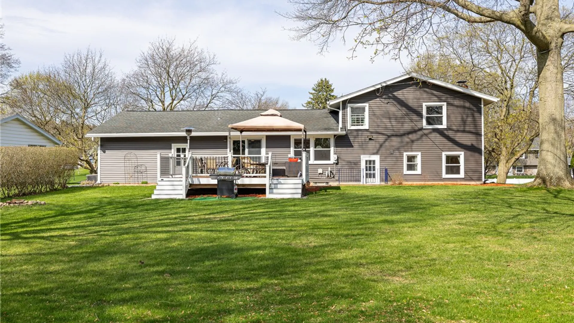 Property at 30 Stuyvesant Road, Pittsford, NY 14534 30
