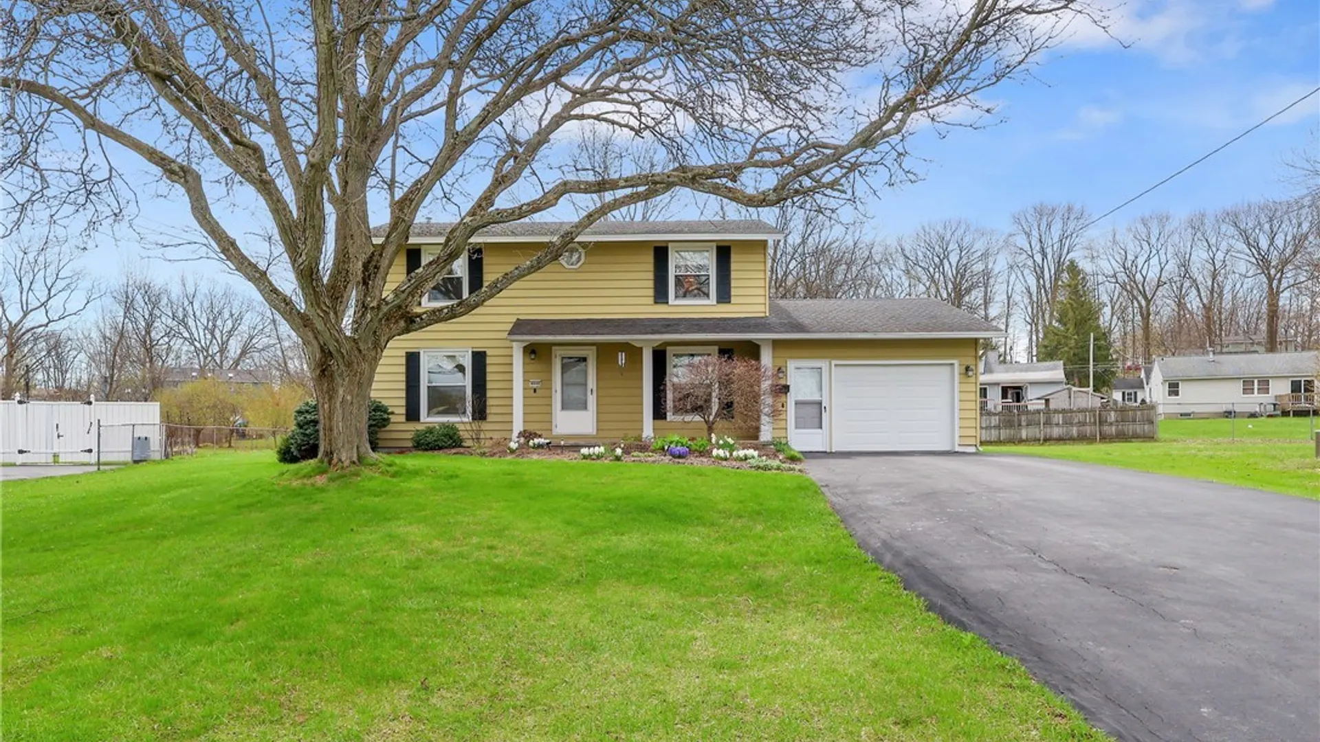 Property at 4868 Juneway Drive, Salina, NY 13088 2