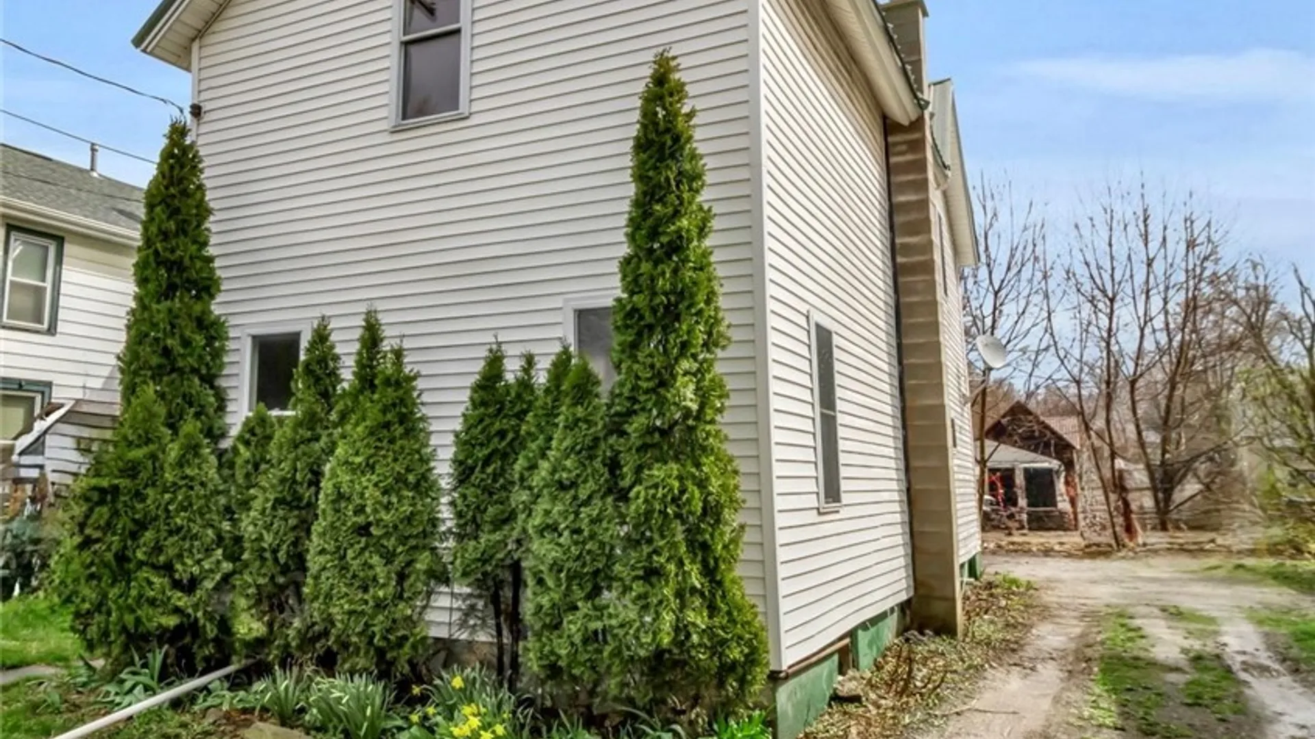 Property at 709 Gwinn Street, Shelby, NY 14103 2