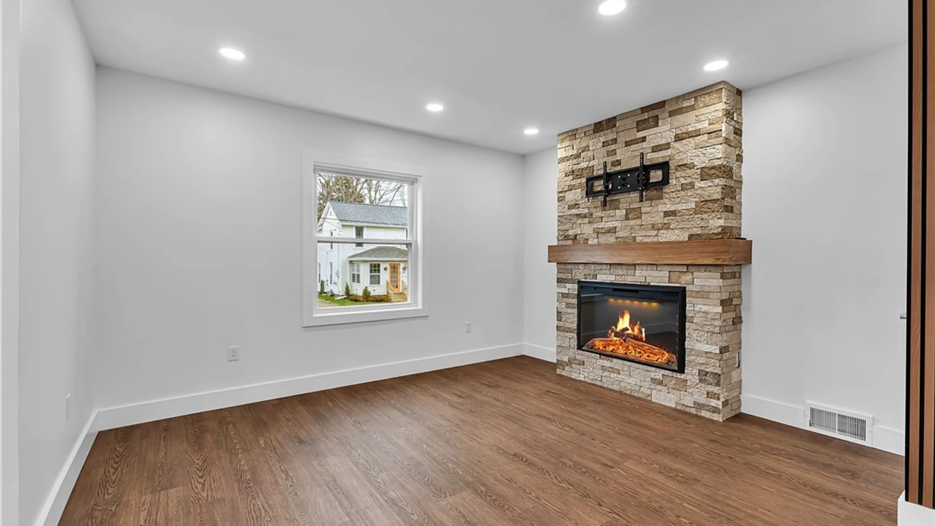 Property at 5 Hickory Street, Hanover, NY 14136 17