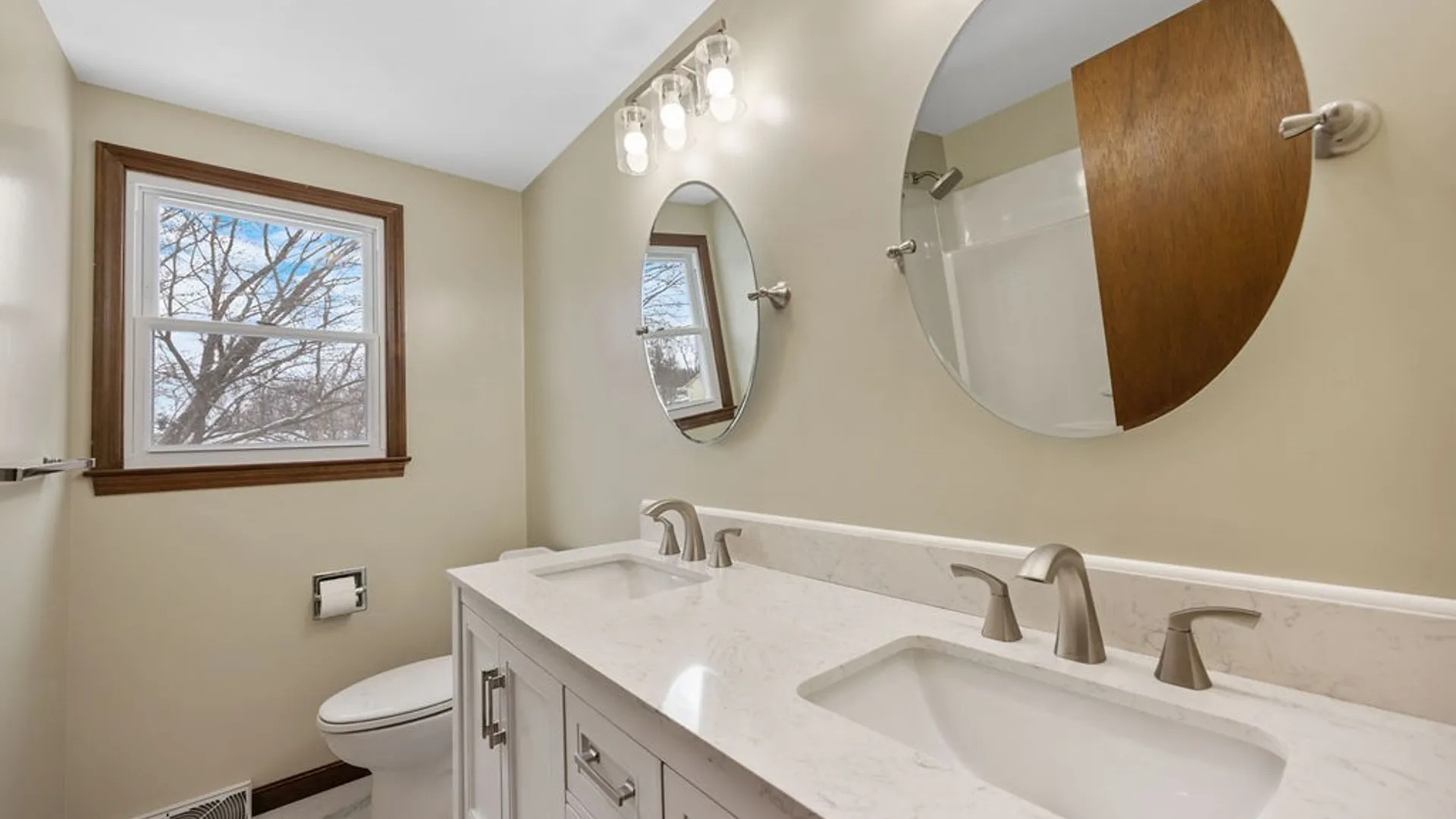 Property at 4957 Look Kinney Circle, Clay, NY 13088 24