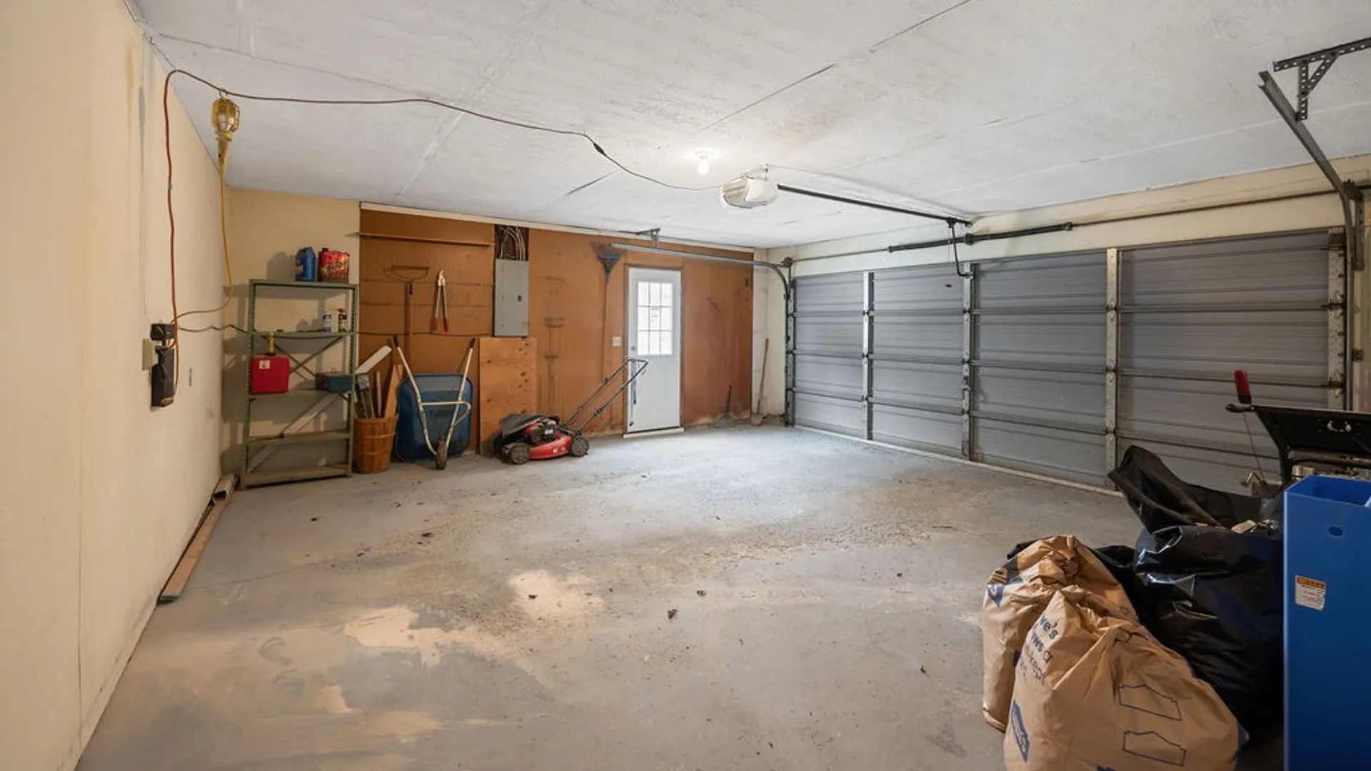 Property at 4957 Look Kinney Circle, Clay, NY 13088 33
