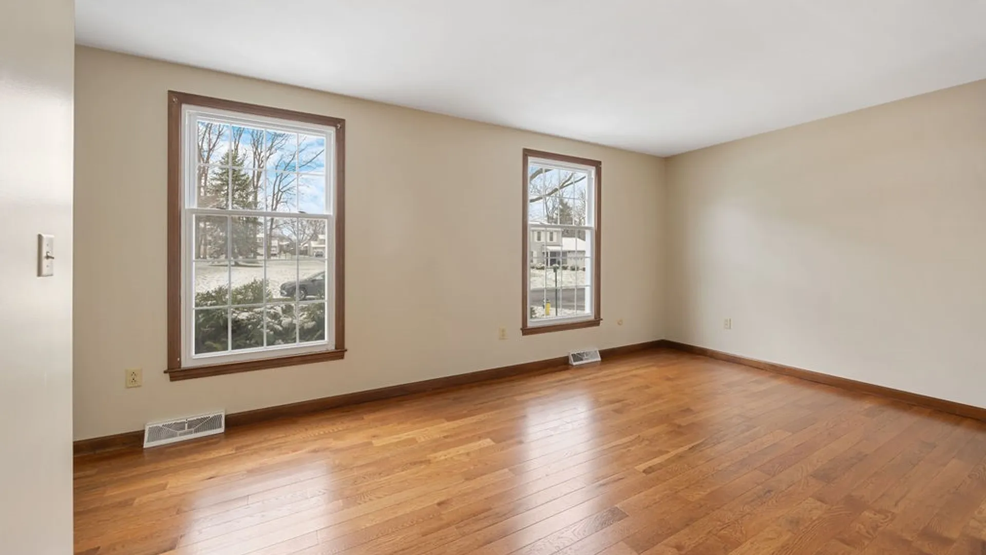 Property at 4957 Look Kinney Circle, Clay, NY 13088 8