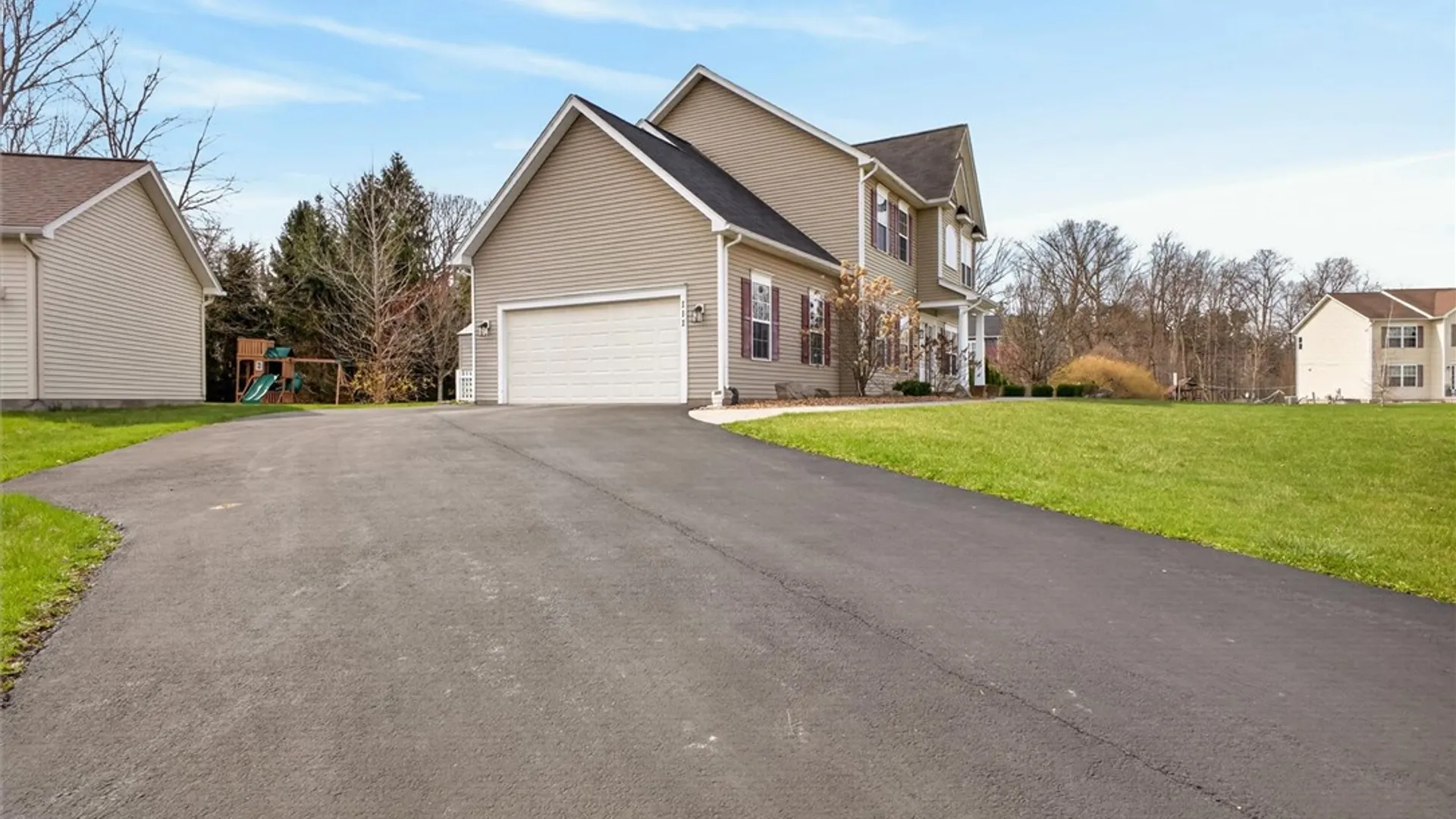 Property at 111 York Bay, Henrietta, NY 14586 34