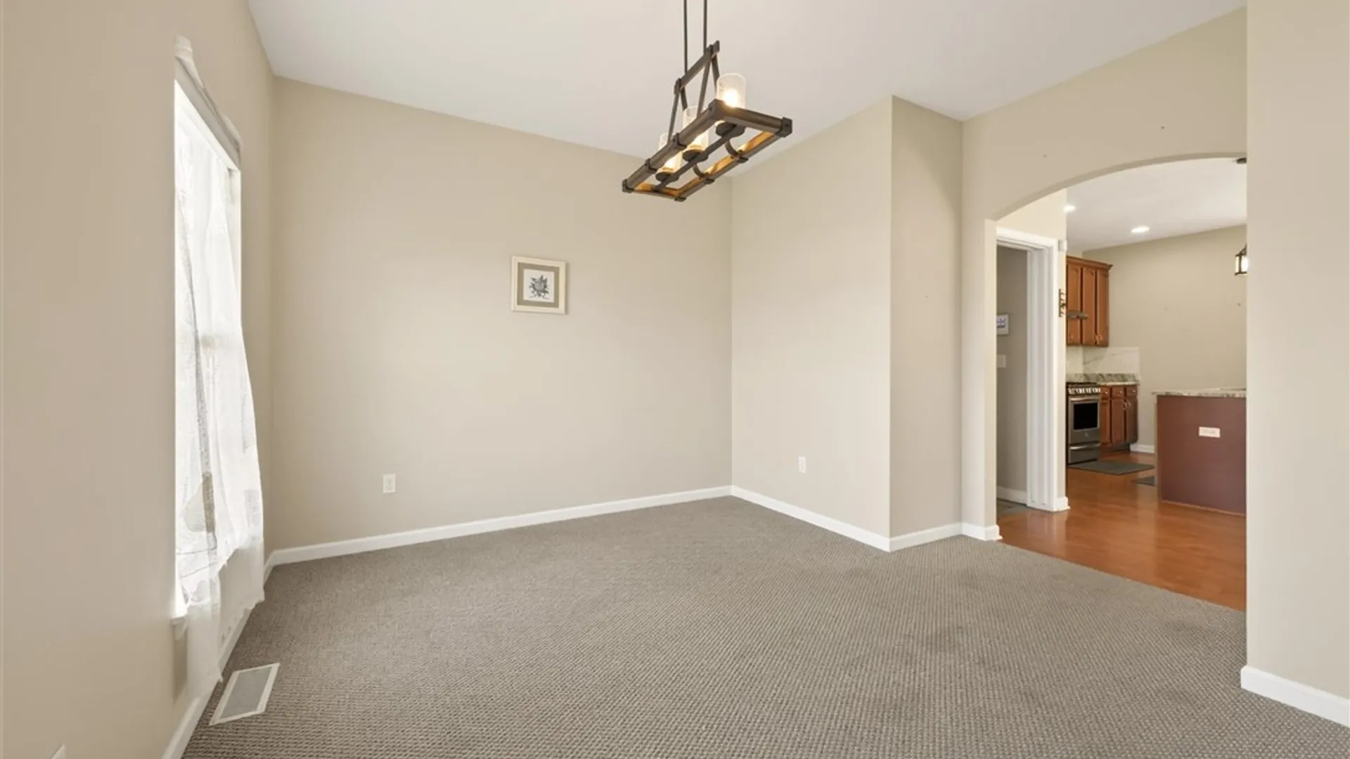 Property at 111 York Bay, Henrietta, NY 14586 5