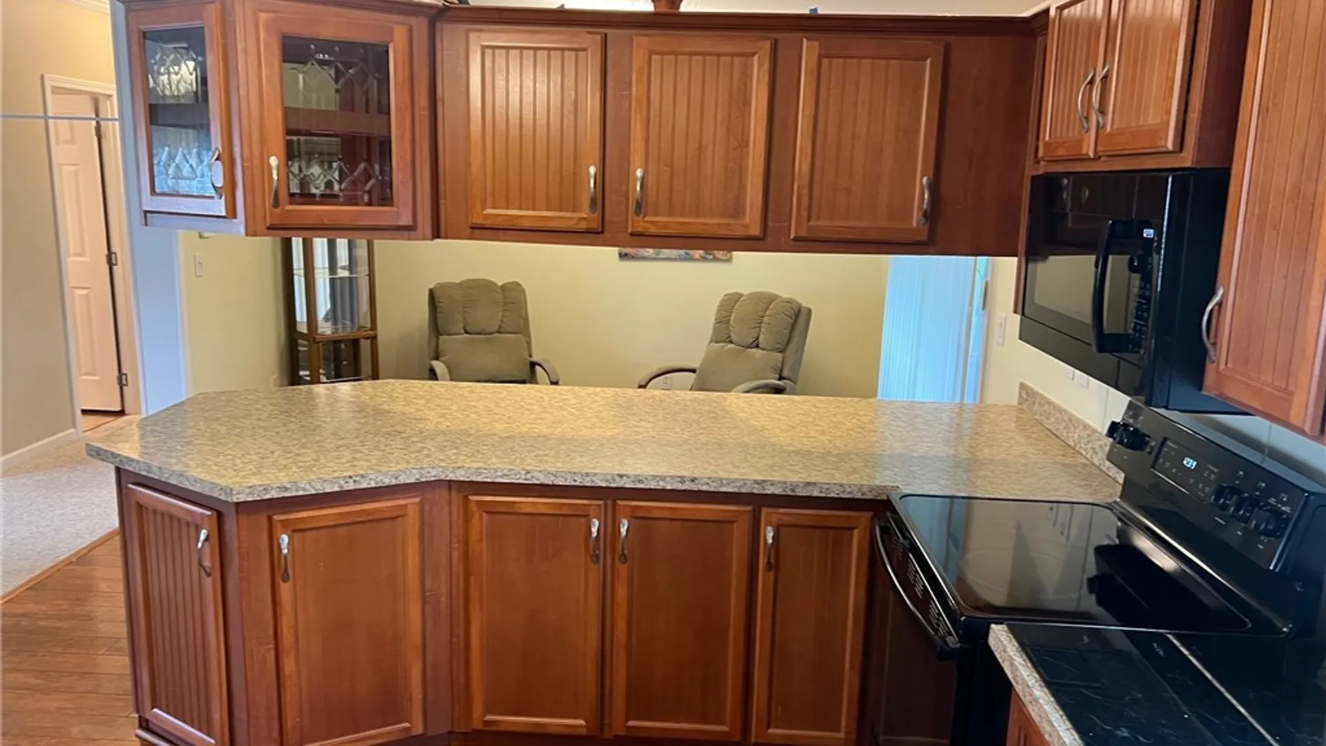 Property at 8 MAJESTIC LN, New Hartford, NY 13413 11