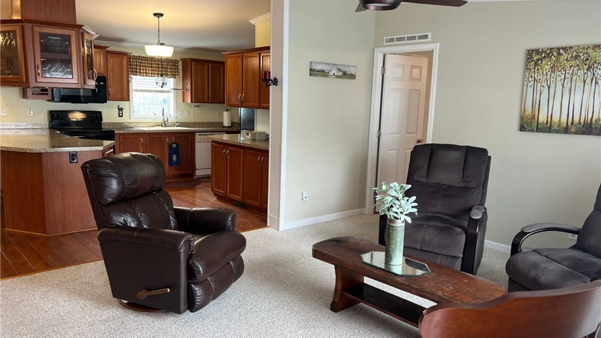 Property at 8 MAJESTIC LN, New Hartford, NY 13413 13