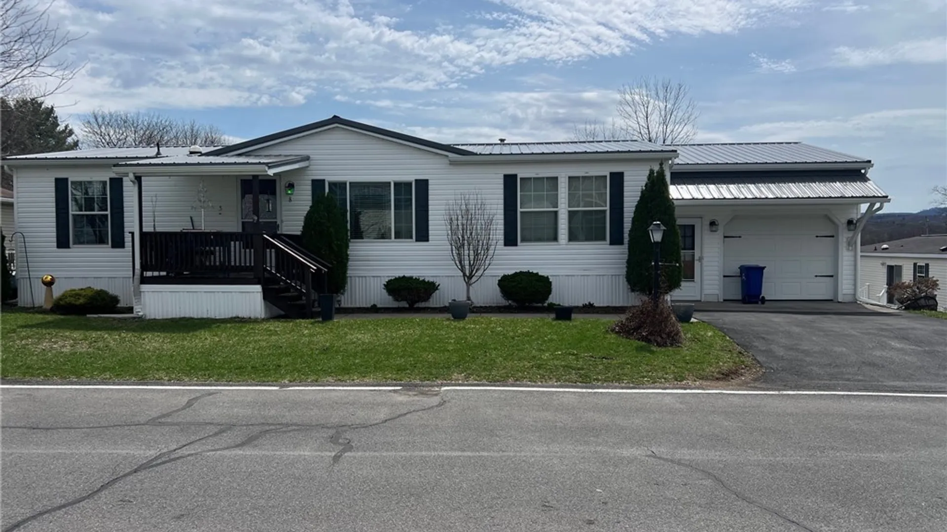Property at 8 MAJESTIC LN, New Hartford, NY 13413 2