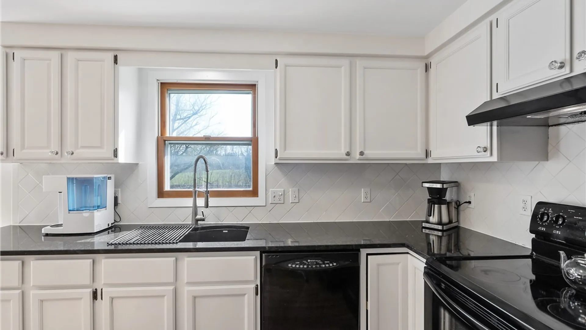 Property at 105 Mercury Circle, Salina, NY 13088 10
