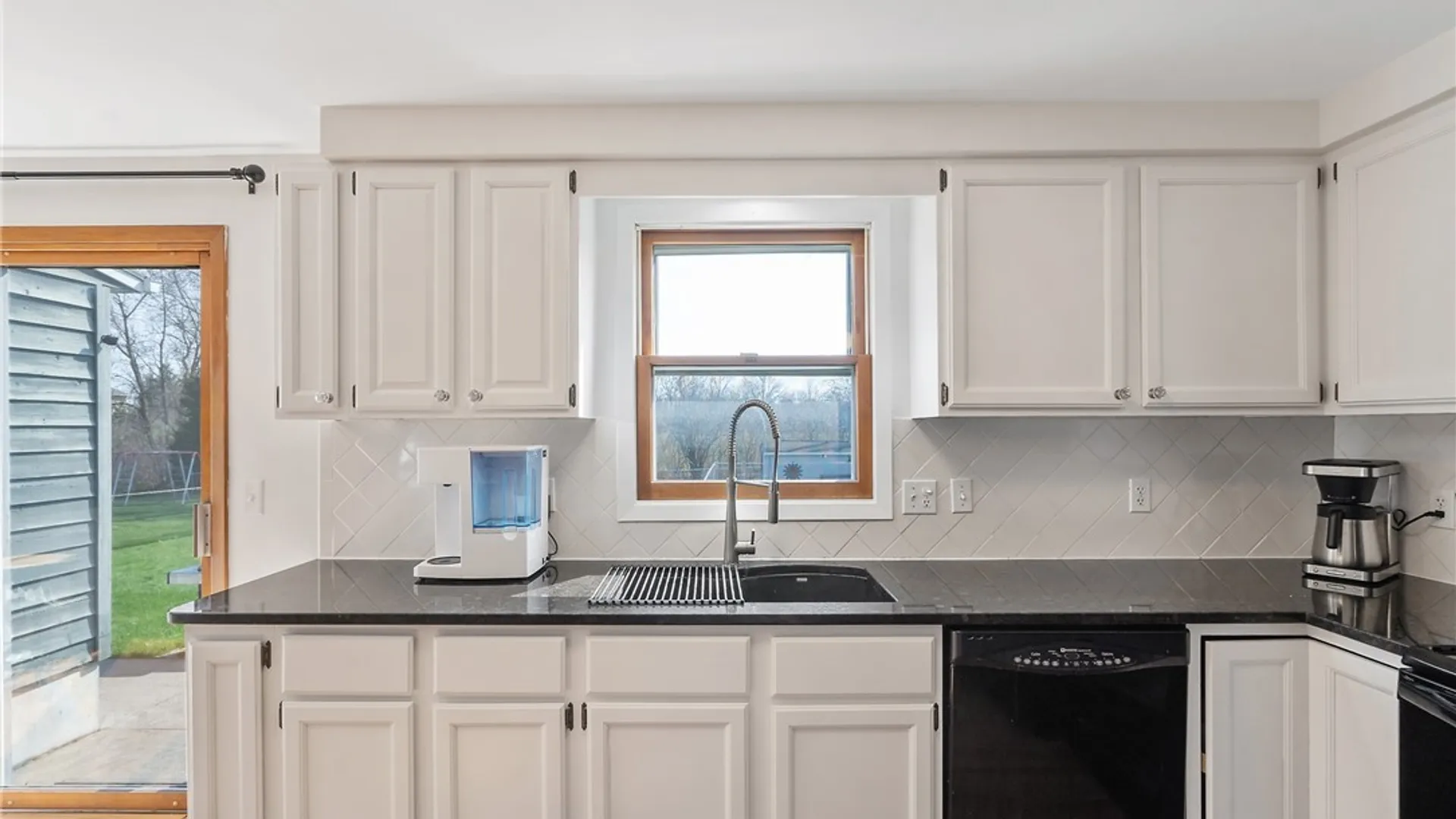 Property at 105 Mercury Circle, Salina, NY 13088 12