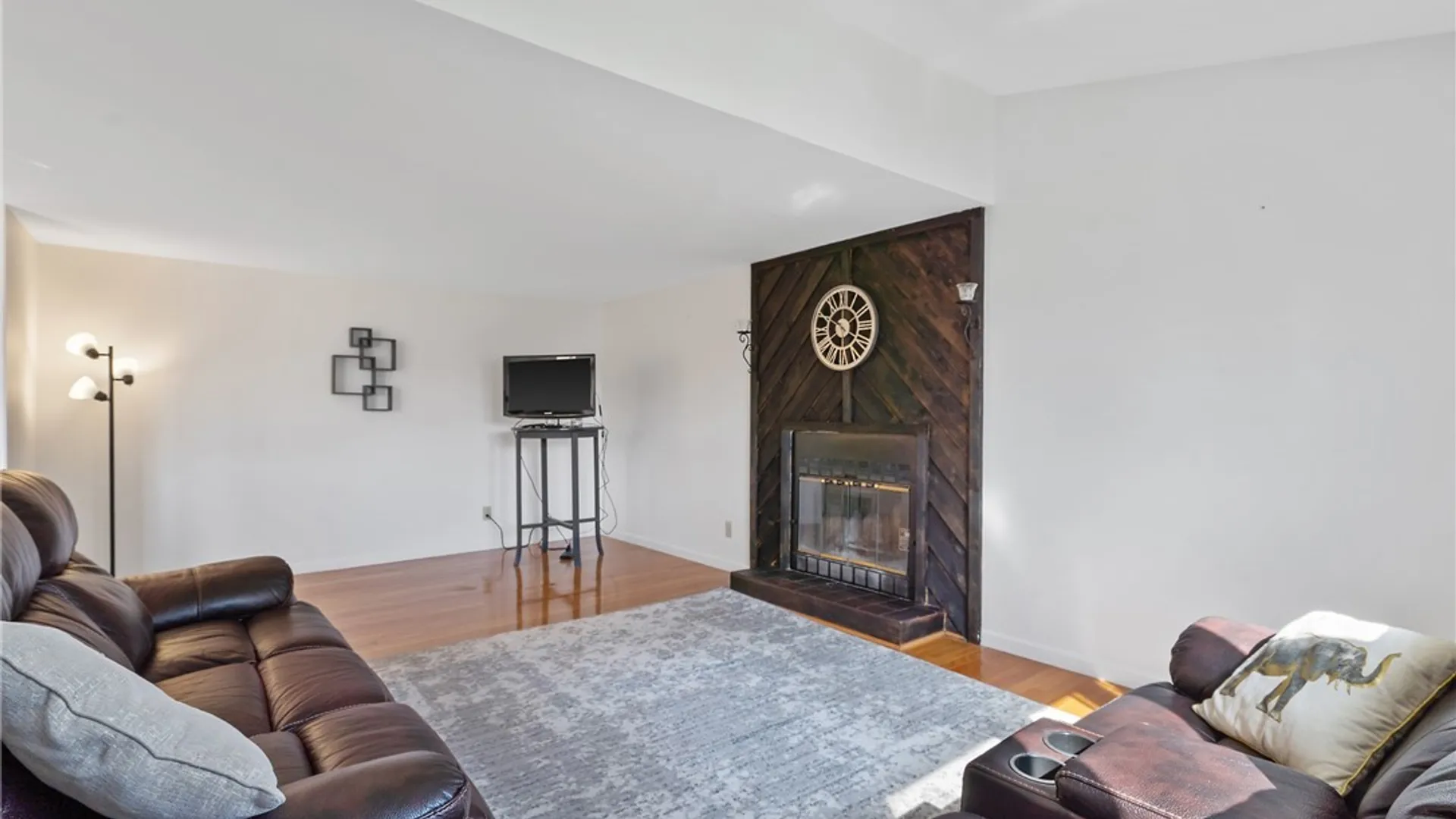 Property at 105 Mercury Circle, Salina, NY 13088 16