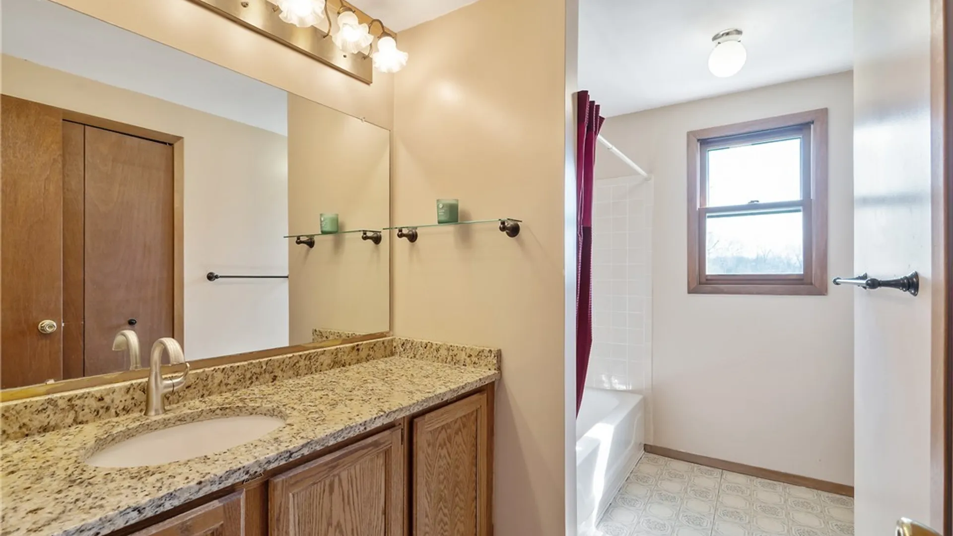 Property at 105 Mercury Circle, Salina, NY 13088 24