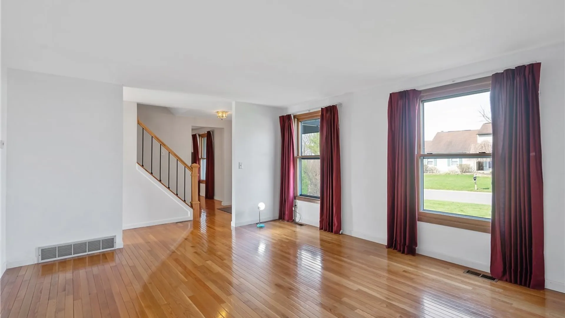 Property at 105 Mercury Circle, Salina, NY 13088 4