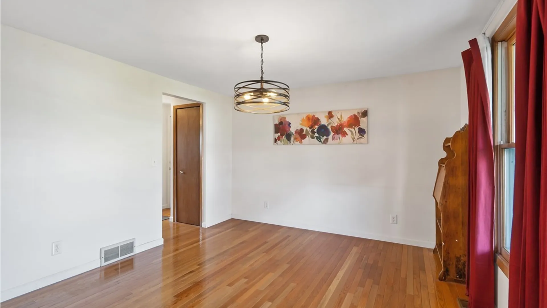 Property at 105 Mercury Circle, Salina, NY 13088 7