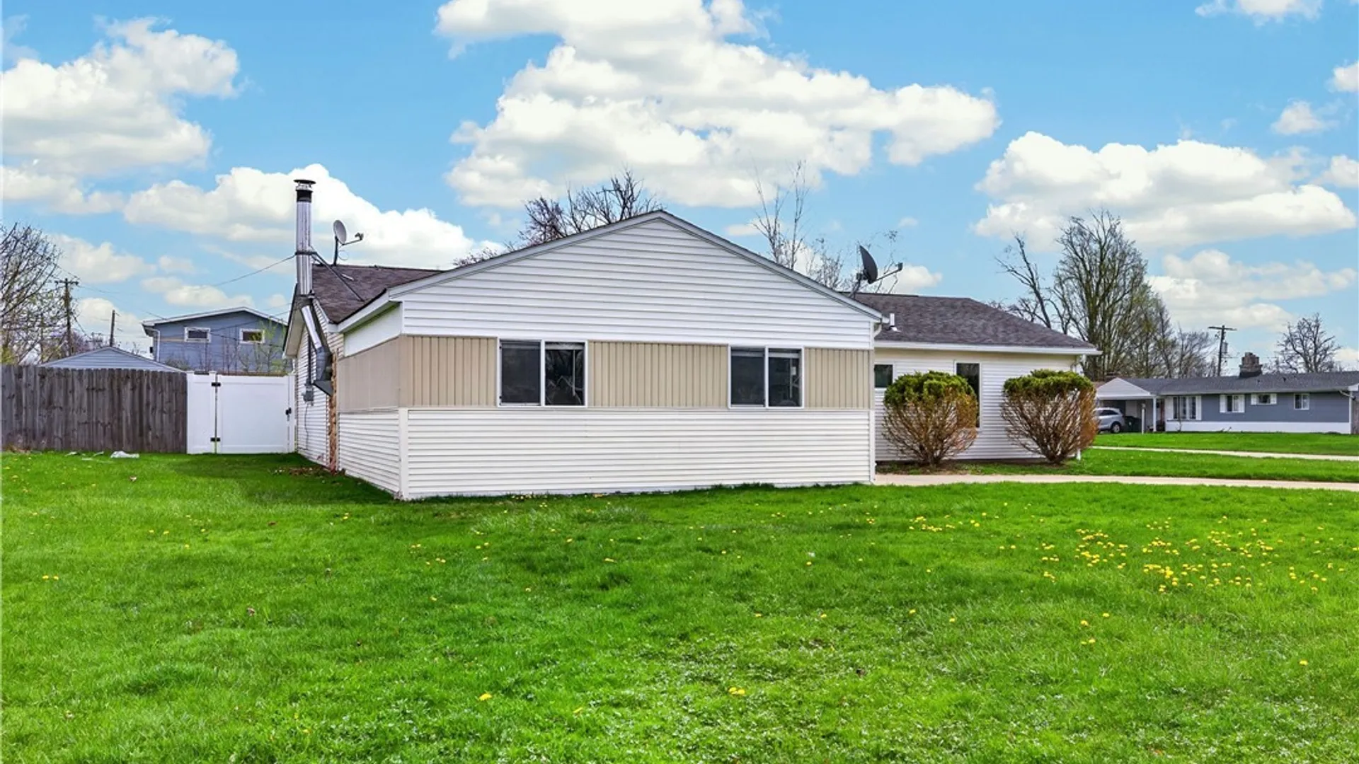 Property at 31 Albert Street, Cheektowaga, NY 14043 3